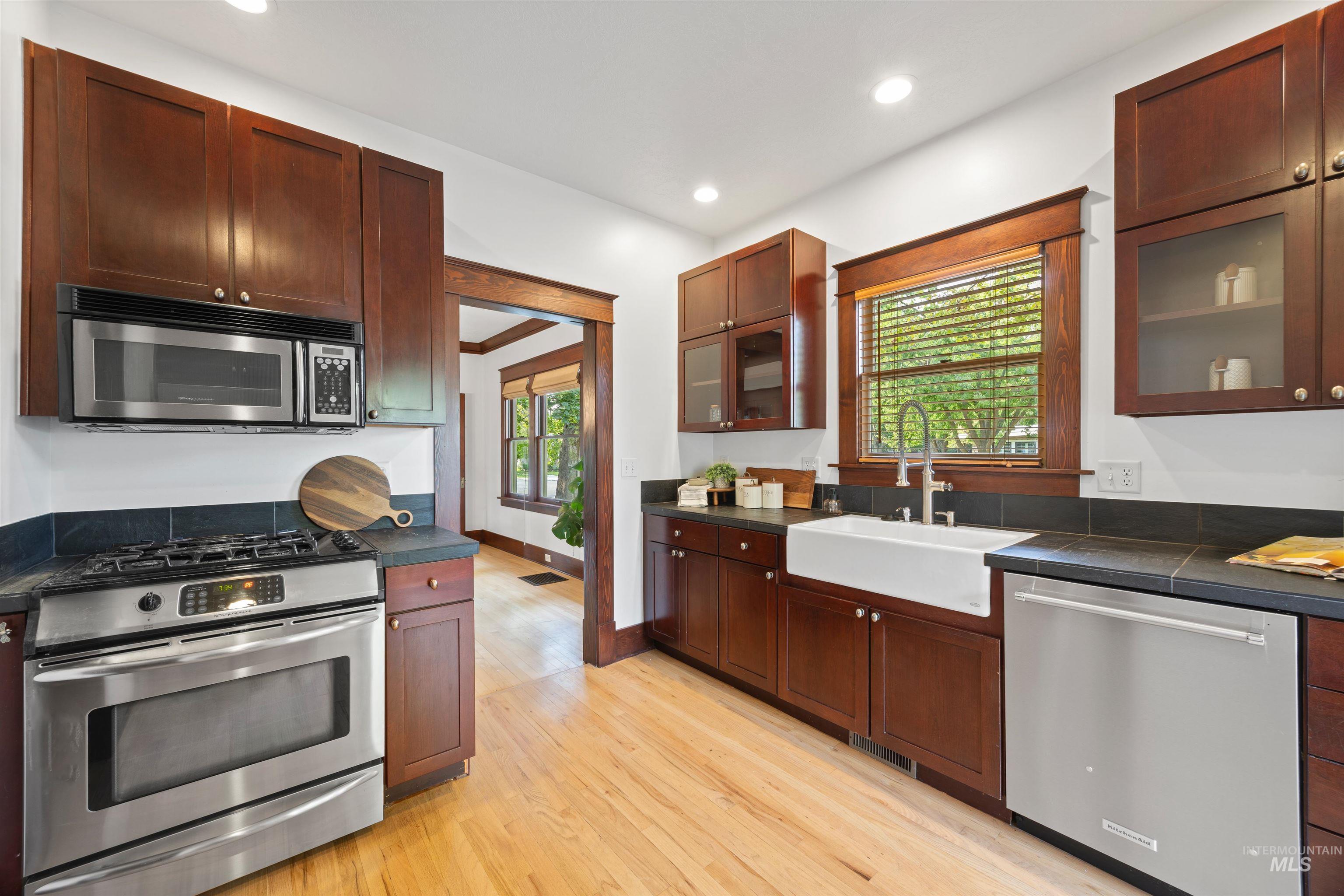 1820 N Harrison Blvd, Boise, Idaho 83702, 3 Bedrooms, 2 Bathrooms, Residential For Sale, Price $979,000, 98960642