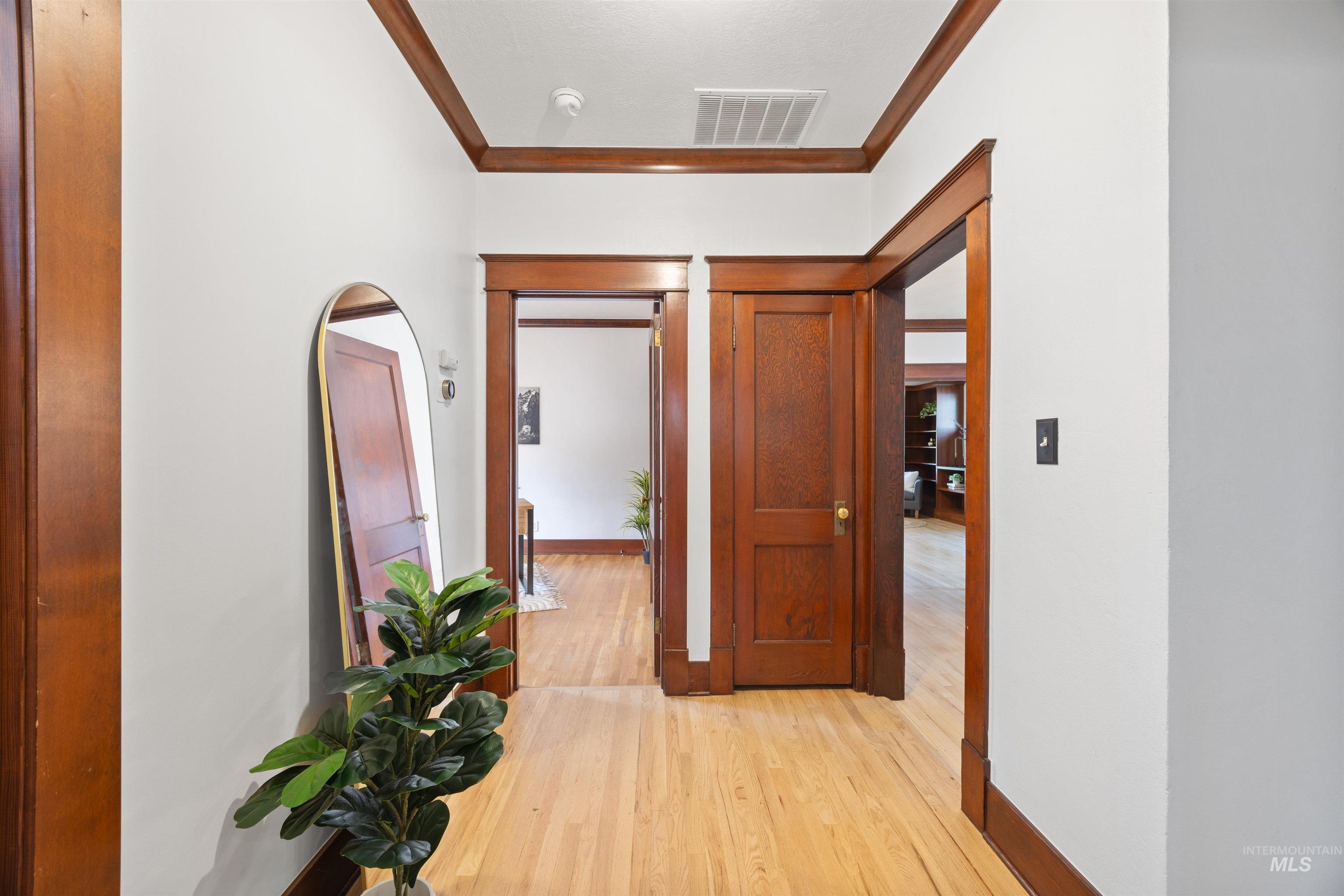 1820 N Harrison Blvd, Boise, Idaho 83702, 3 Bedrooms, 2 Bathrooms, Residential For Sale, Price $979,000, 98960642