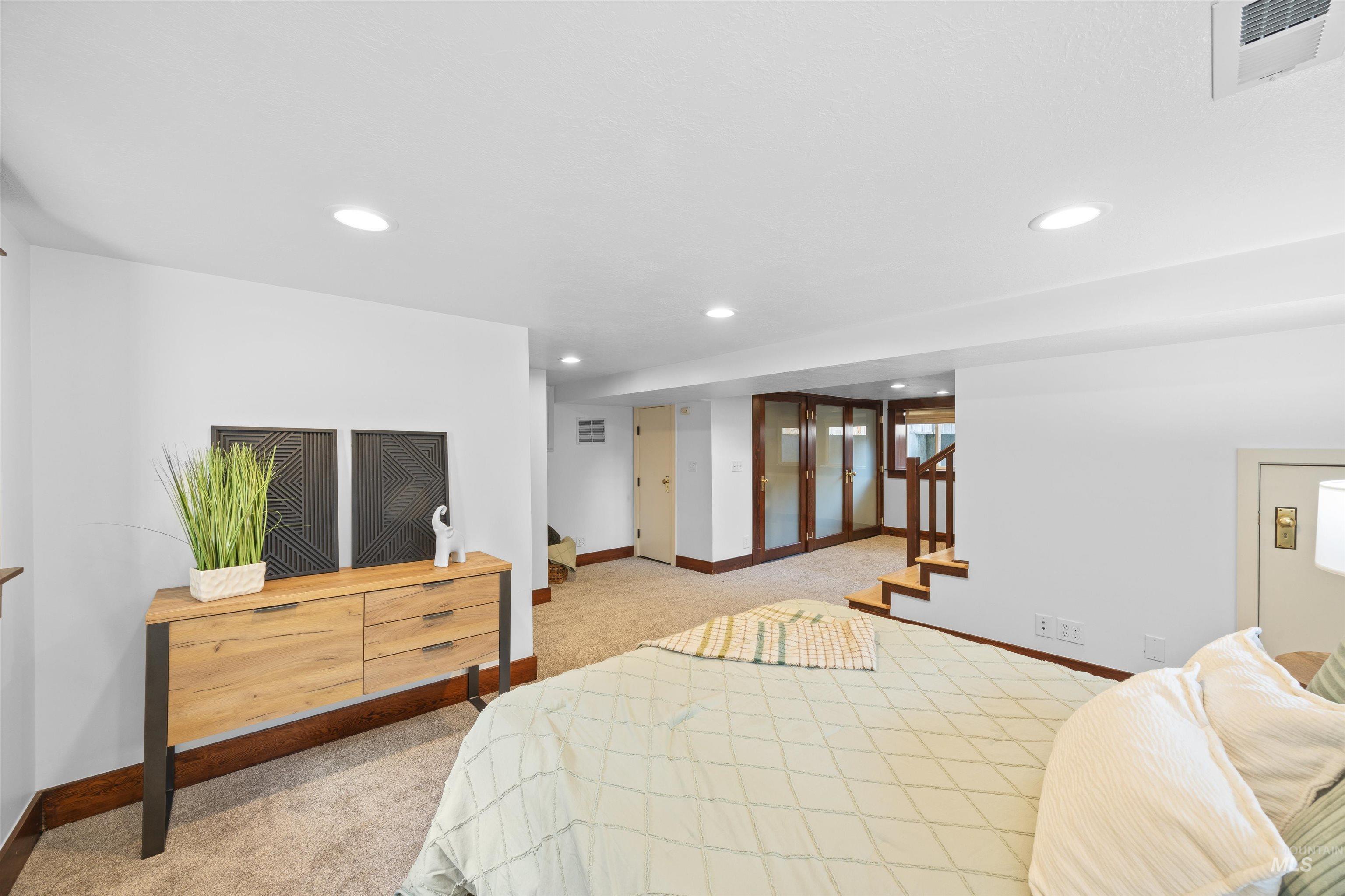1820 N Harrison Blvd, Boise, Idaho 83702, 3 Bedrooms, 2 Bathrooms, Residential For Sale, Price $979,000, 98960642