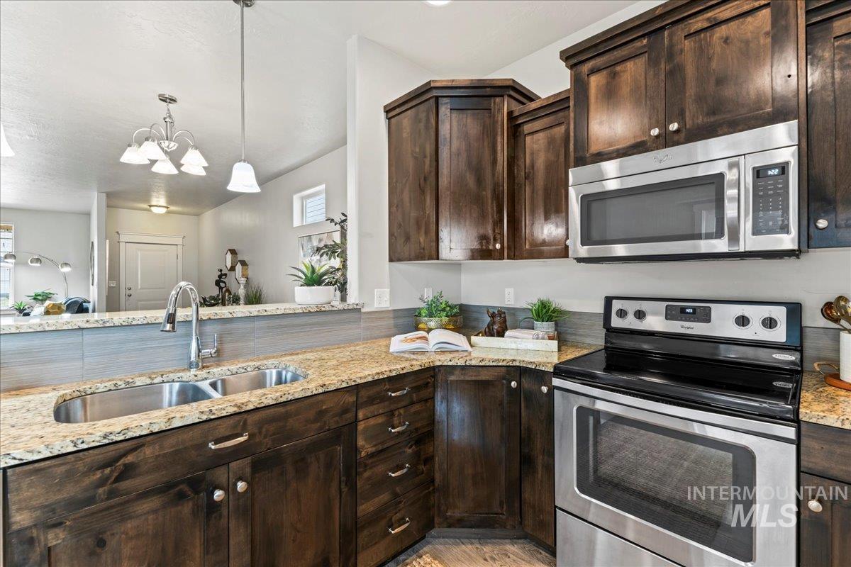 11288 W Race St, Boise, Idaho 83713, 3 Bedrooms, 2.5 Bathrooms, Residential For Sale, Price $419,900, 98960644