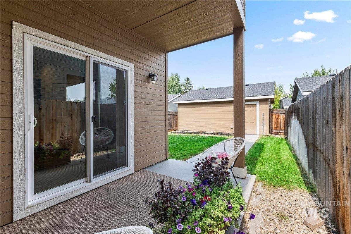 11288 W Race St, Boise, Idaho 83713, 3 Bedrooms, 2.5 Bathrooms, Residential For Sale, Price $419,900, 98960644