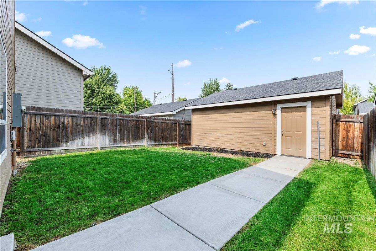 11288 W Race St, Boise, Idaho 83713, 3 Bedrooms, 2.5 Bathrooms, Residential For Sale, Price $419,900, 98960644