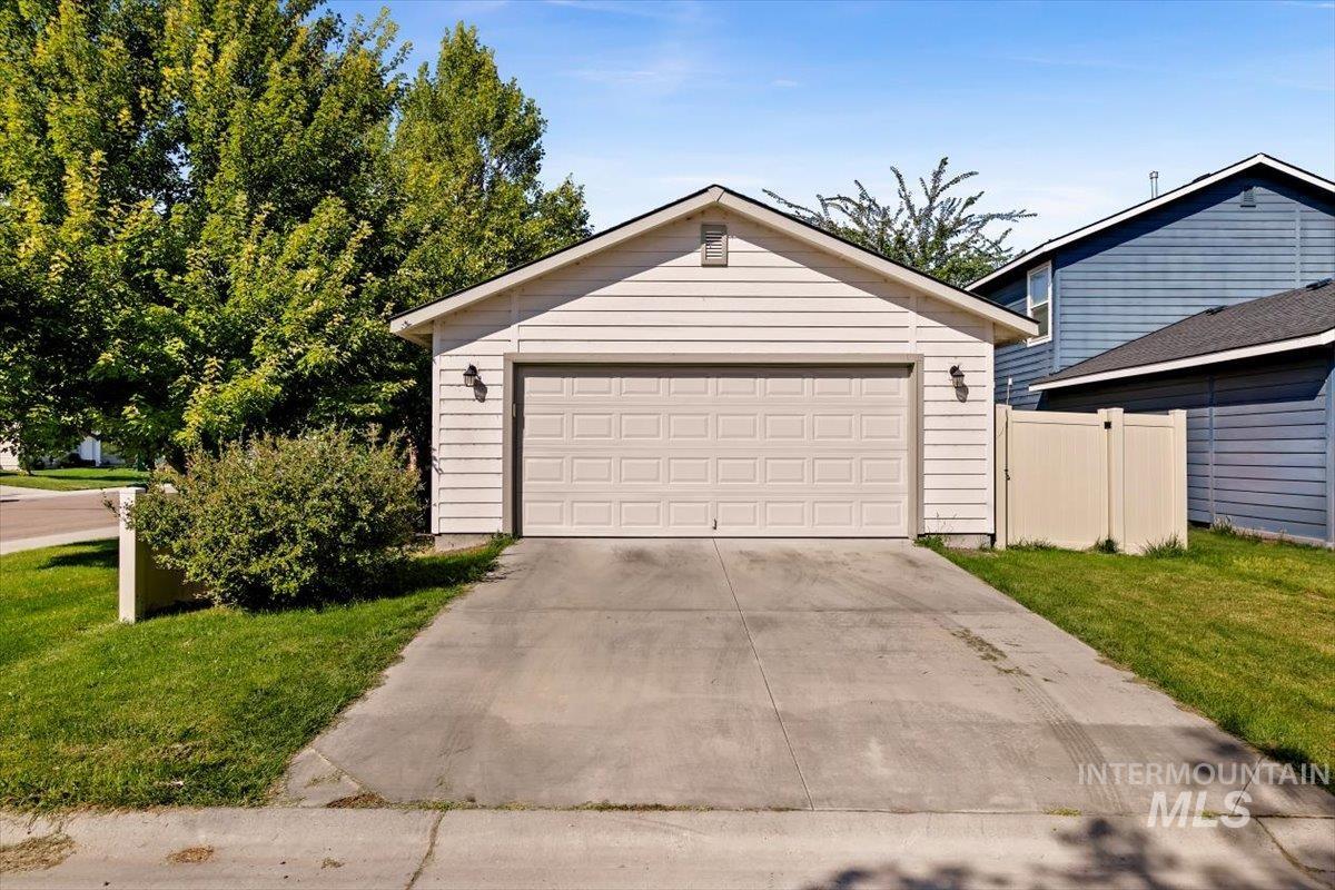 5792 S Pepperview Way, Boise, Idaho 83709, 3 Bedrooms, 2.5 Bathrooms, Residential For Sale, Price $415,000, 98960647
