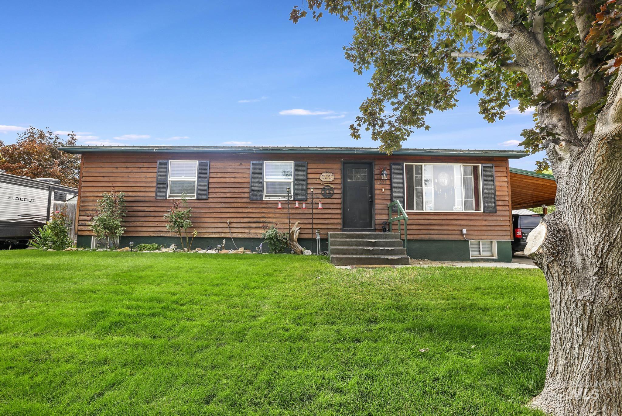 107 Davis, Filer, Idaho 83328, 4 Bedrooms, 2 Bathrooms, Residential For Sale, Price $375,000, 98960649