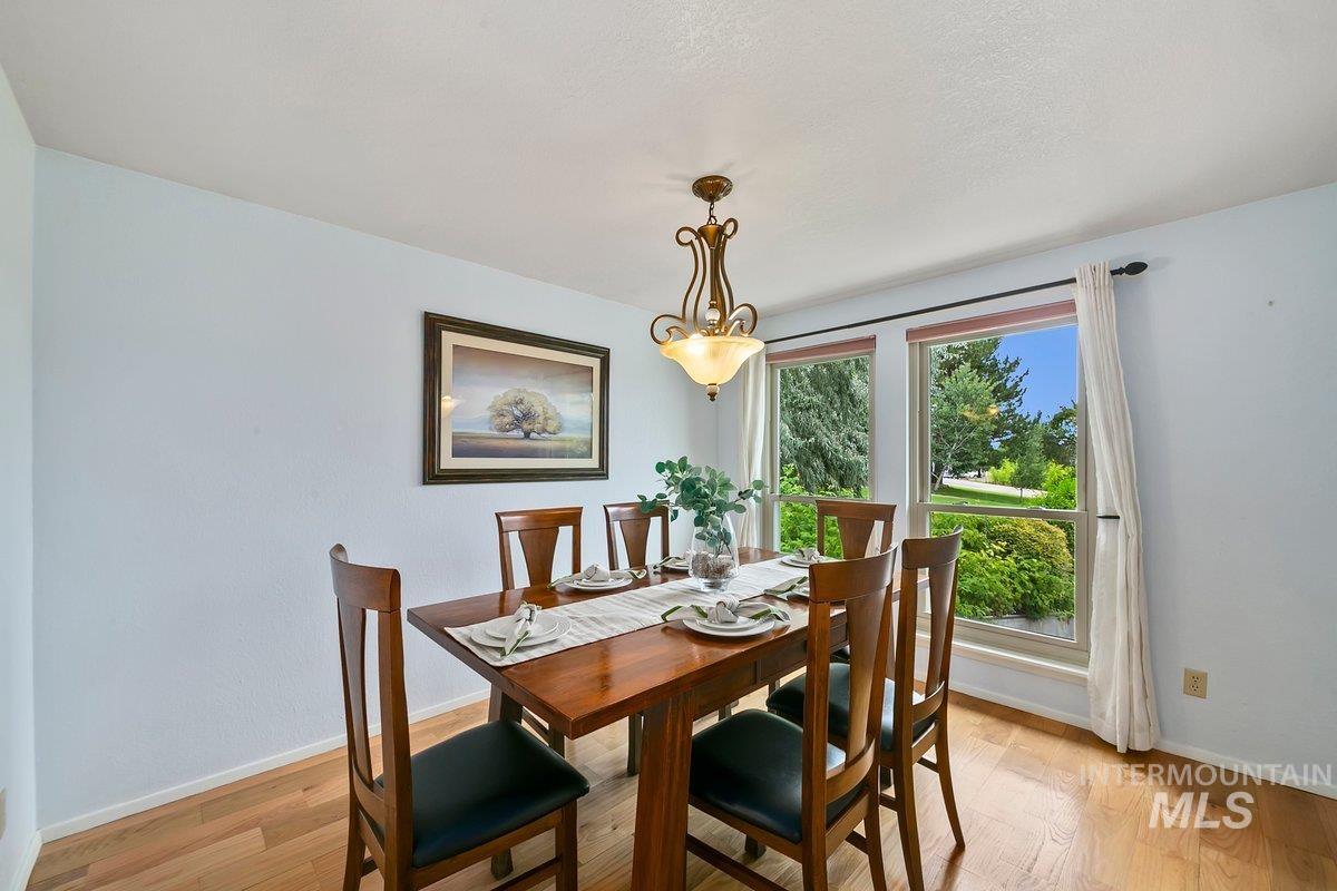 2125 W Aspen Cove Drive, Meridian, Idaho 83642, 4 Bedrooms, 3 Bathrooms, Residential For Sale, Price $799,900, 98960652