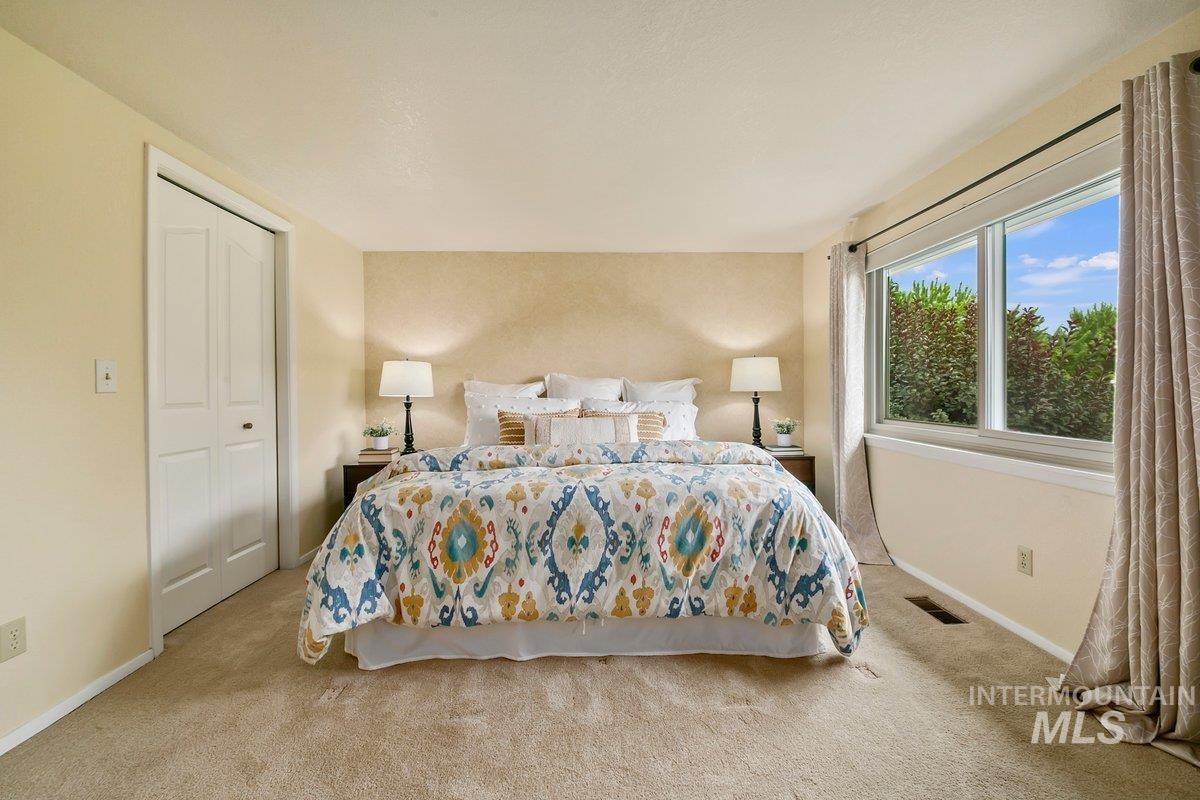 2125 W Aspen Cove Drive, Meridian, Idaho 83642, 4 Bedrooms, 3 Bathrooms, Residential For Sale, Price $799,900, 98960652