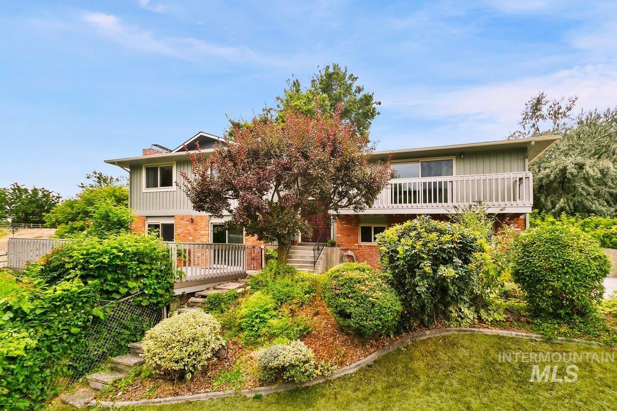 2125 W Aspen Cove Drive, Meridian, Idaho 83642, 4 Bedrooms, 3 Bathrooms, Residential For Sale, Price $799,900, 98960652
