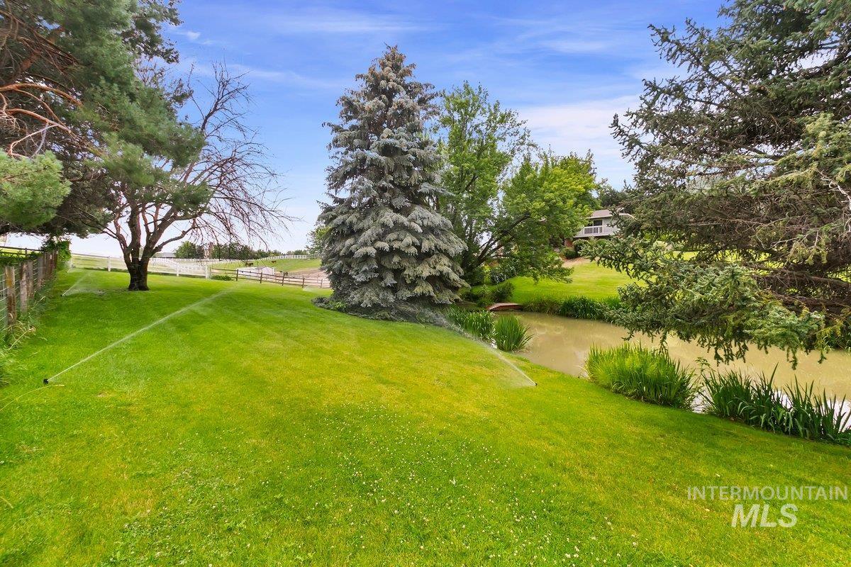 2125 W Aspen Cove Drive, Meridian, Idaho 83642, 4 Bedrooms, 3 Bathrooms, Residential For Sale, Price $799,900, 98960652
