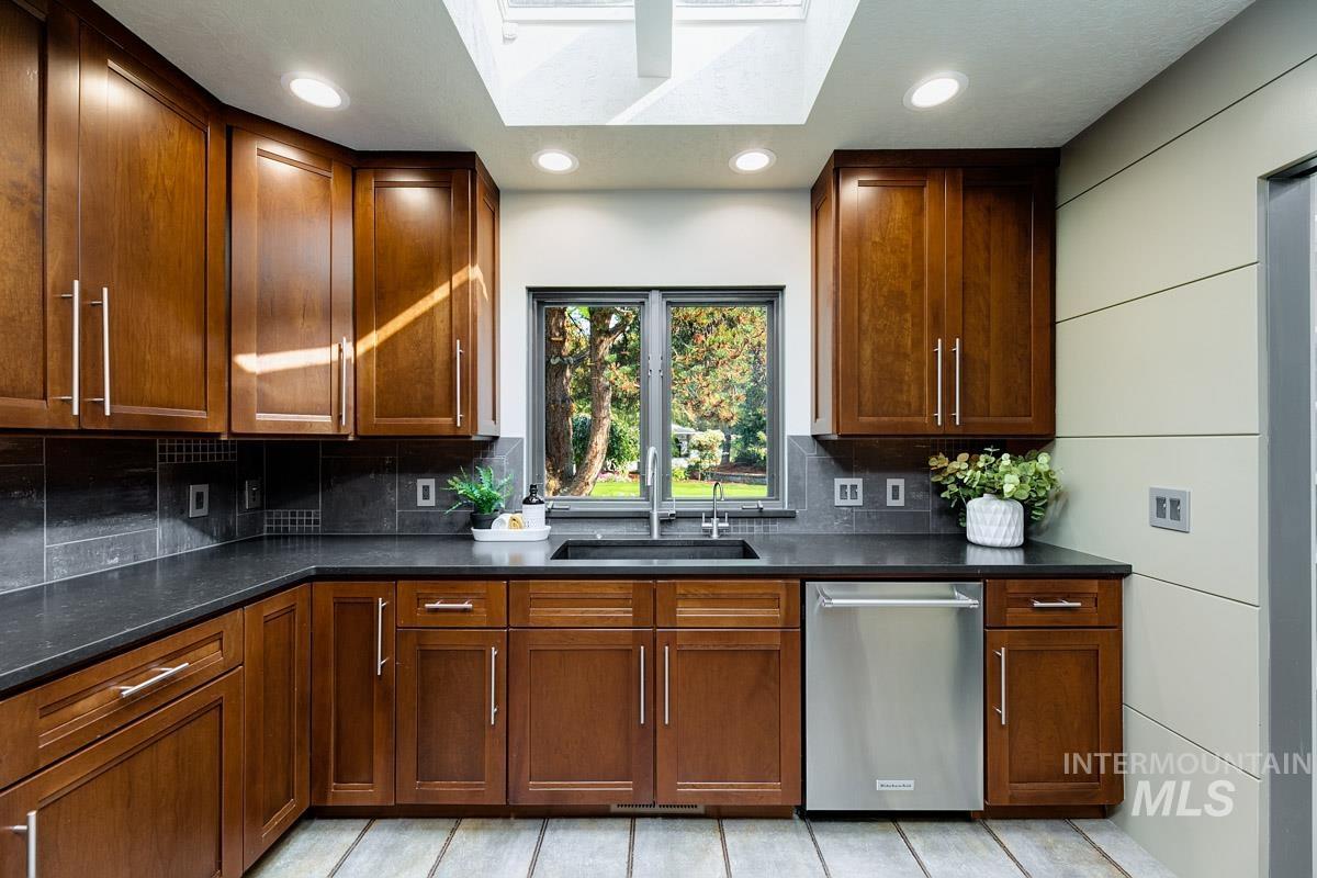 515 W Linden St, Boise, Idaho 83706, 3 Bedrooms, 2.5 Bathrooms, Residential For Sale, Price $1,500,000, 98960659