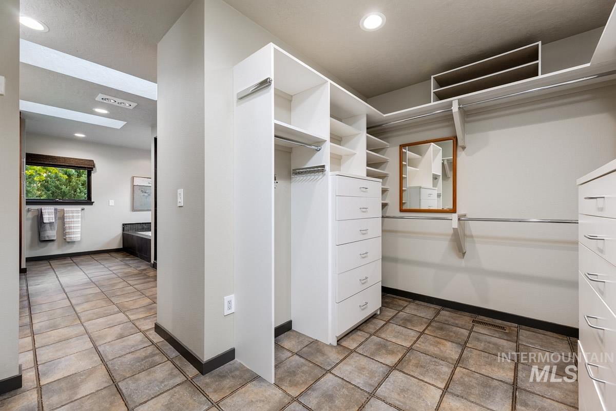 515 W Linden St, Boise, Idaho 83706, 3 Bedrooms, 2.5 Bathrooms, Residential For Sale, Price $1,500,000, 98960659