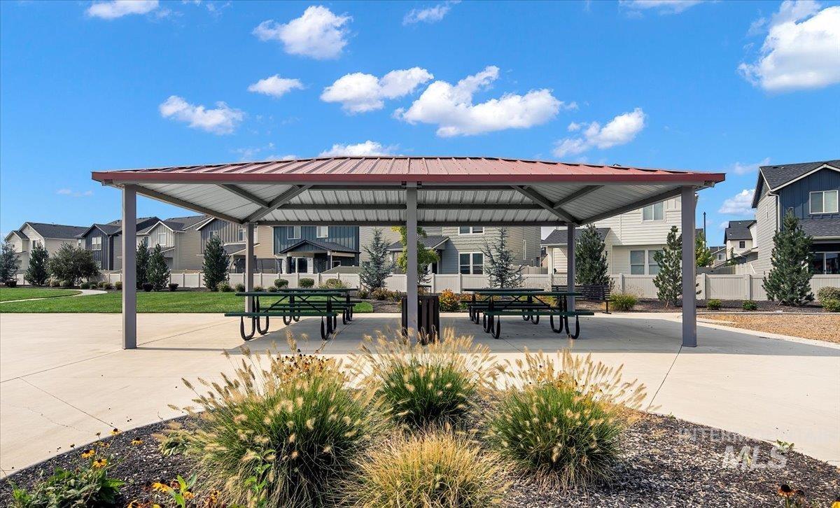 339 S Sunset Point Way, Meridian, Idaho 83642, 4 Bedrooms, 2.5 Bathrooms, Residential For Sale, Price $485,000, 98960661