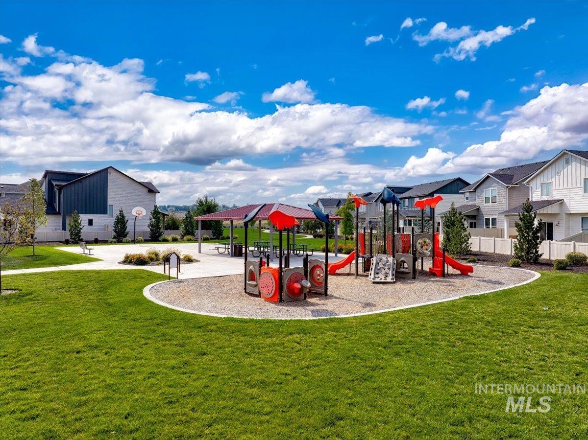 339 S Sunset Point Way, Meridian, Idaho 83642, 4 Bedrooms, 2.5 Bathrooms, Residential For Sale, Price $485,000, 98960661
