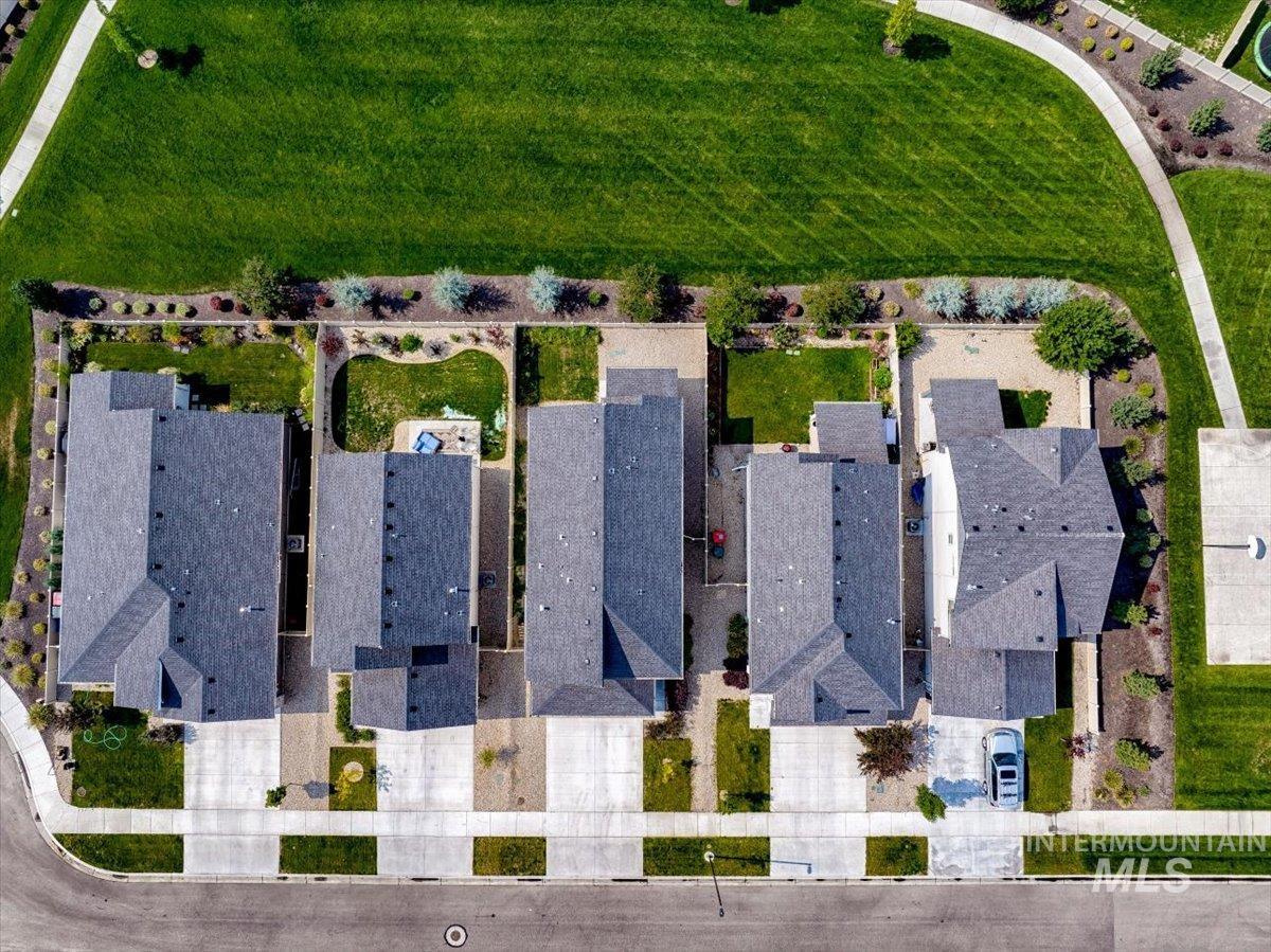 339 S Sunset Point Way, Meridian, Idaho 83642, 4 Bedrooms, 2.5 Bathrooms, Residential For Sale, Price $485,000, 98960661
