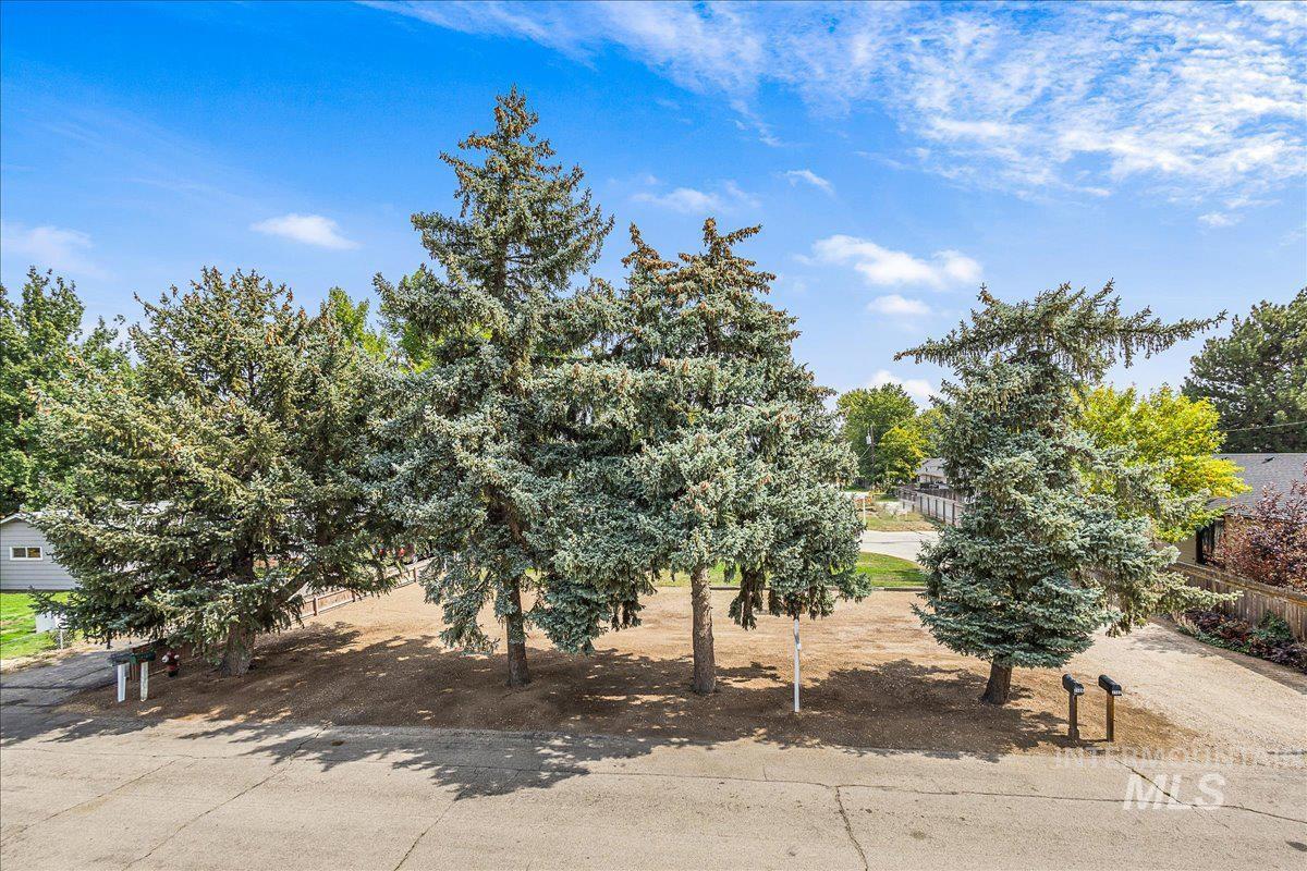 2104 N Bryson Rd., Boise, Idaho 83713, 2 Bedrooms, 1 Bathroom, Residential Income For Sale, Price $519,900, 98960687