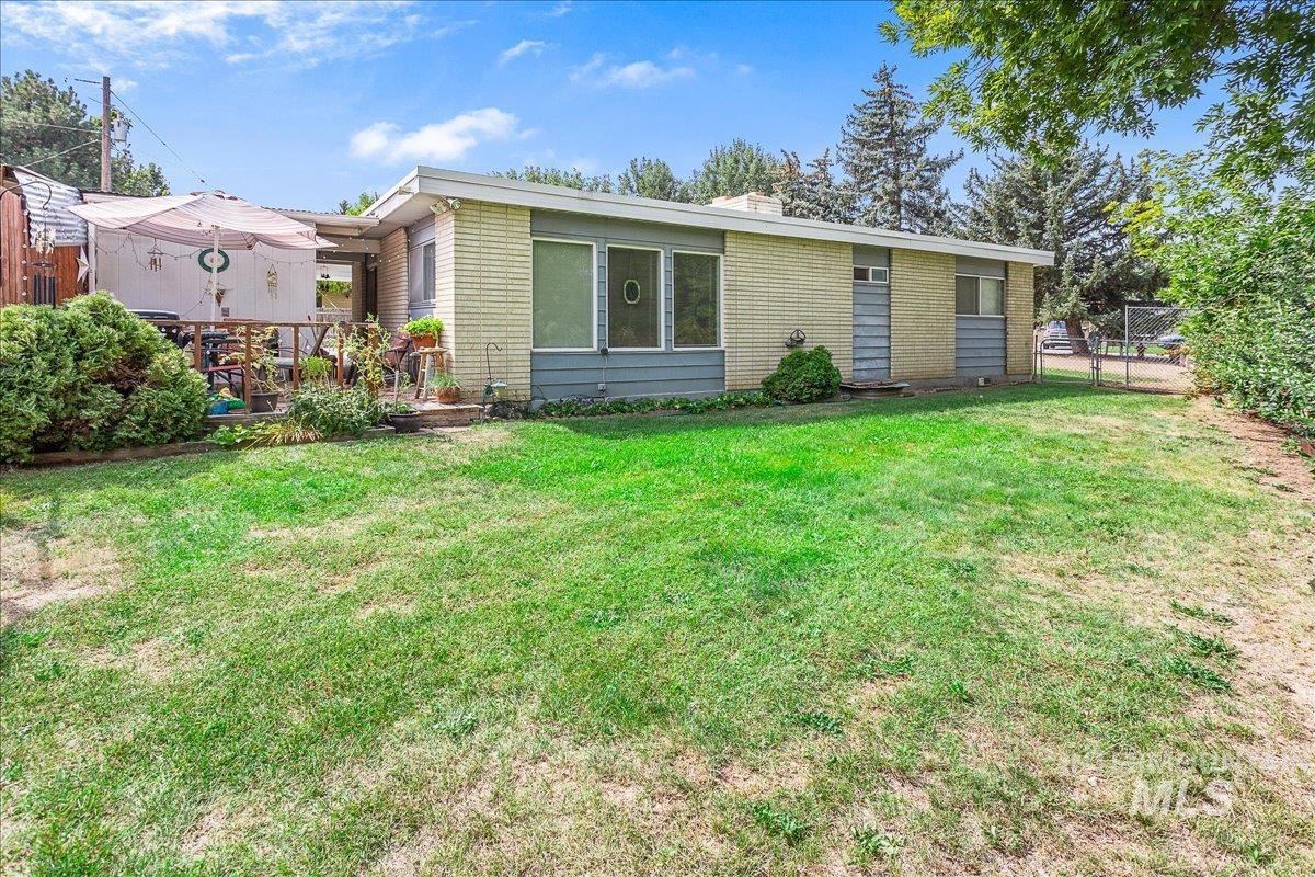 2104 N Bryson Rd., Boise, Idaho 83713, 2 Bedrooms, 1 Bathroom, Residential Income For Sale, Price $519,900, 98960687