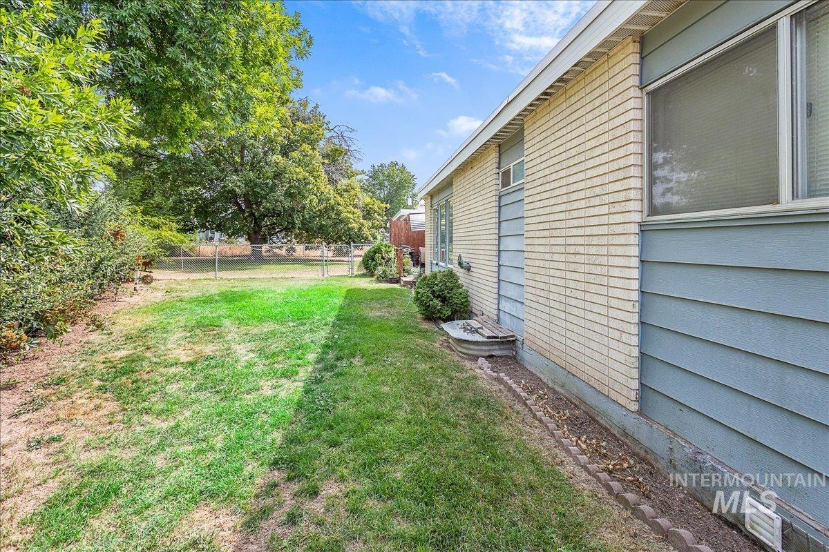 2104 N Bryson Rd., Boise, Idaho 83713, 2 Bedrooms, 1 Bathroom, Residential Income For Sale, Price $519,900, 98960687