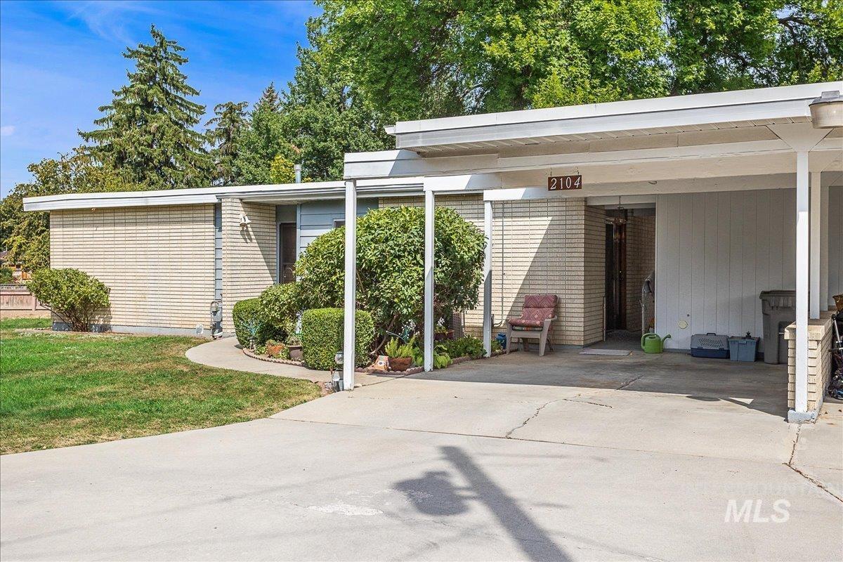 2104 N Bryson Rd., Boise, Idaho 83713, 2 Bedrooms, 1 Bathroom, Residential Income For Sale, Price $519,900, 98960687