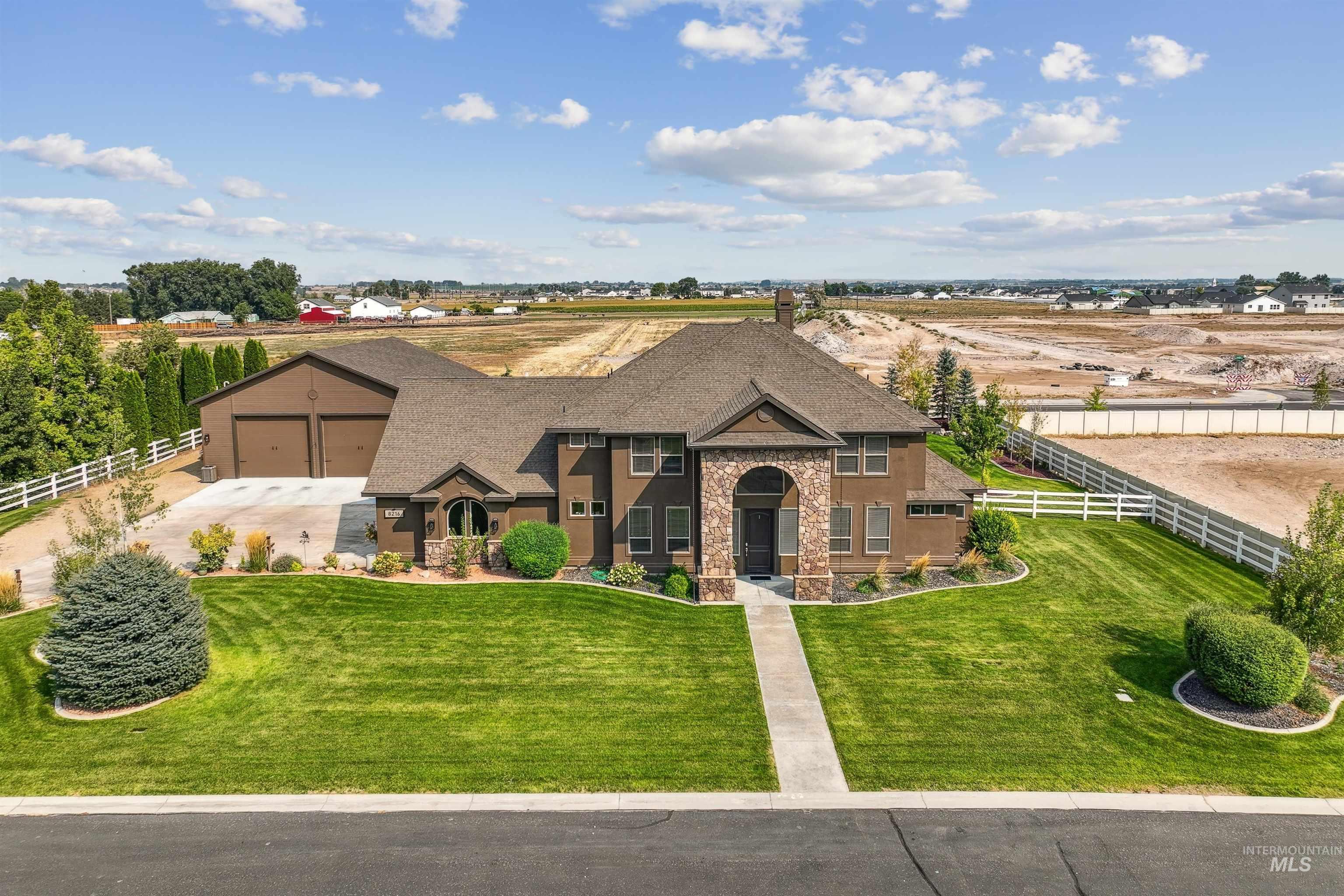 8216 S Buffalo Creek Ln, Meridian, Idaho 83642, 5 Bedrooms, 3.5 Bathrooms, Residential For Sale, Price $1,150,000, 98960698
