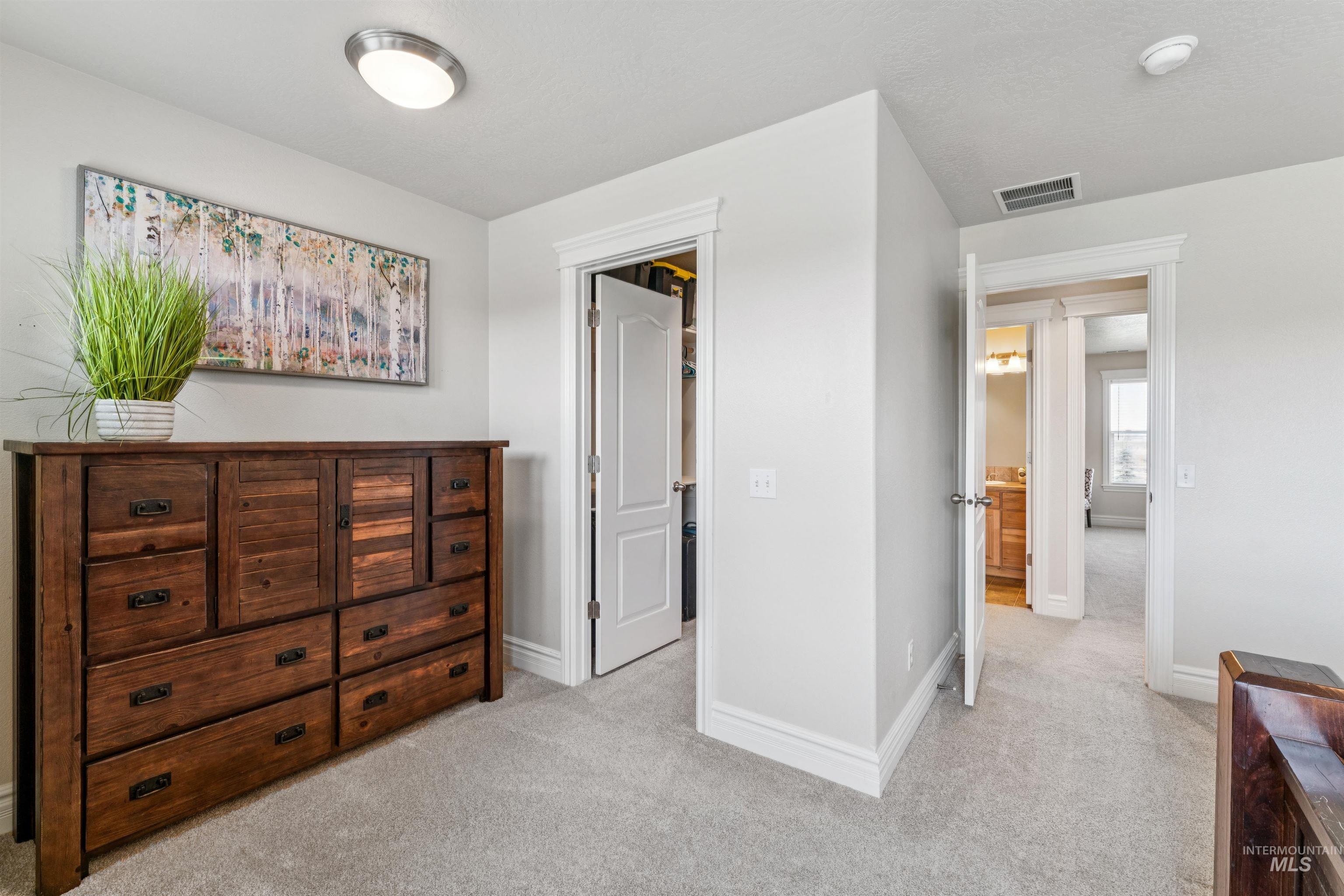 8216 S Buffalo Creek Ln, Meridian, Idaho 83642, 5 Bedrooms, 3.5 Bathrooms, Residential For Sale, Price $1,150,000, 98960698