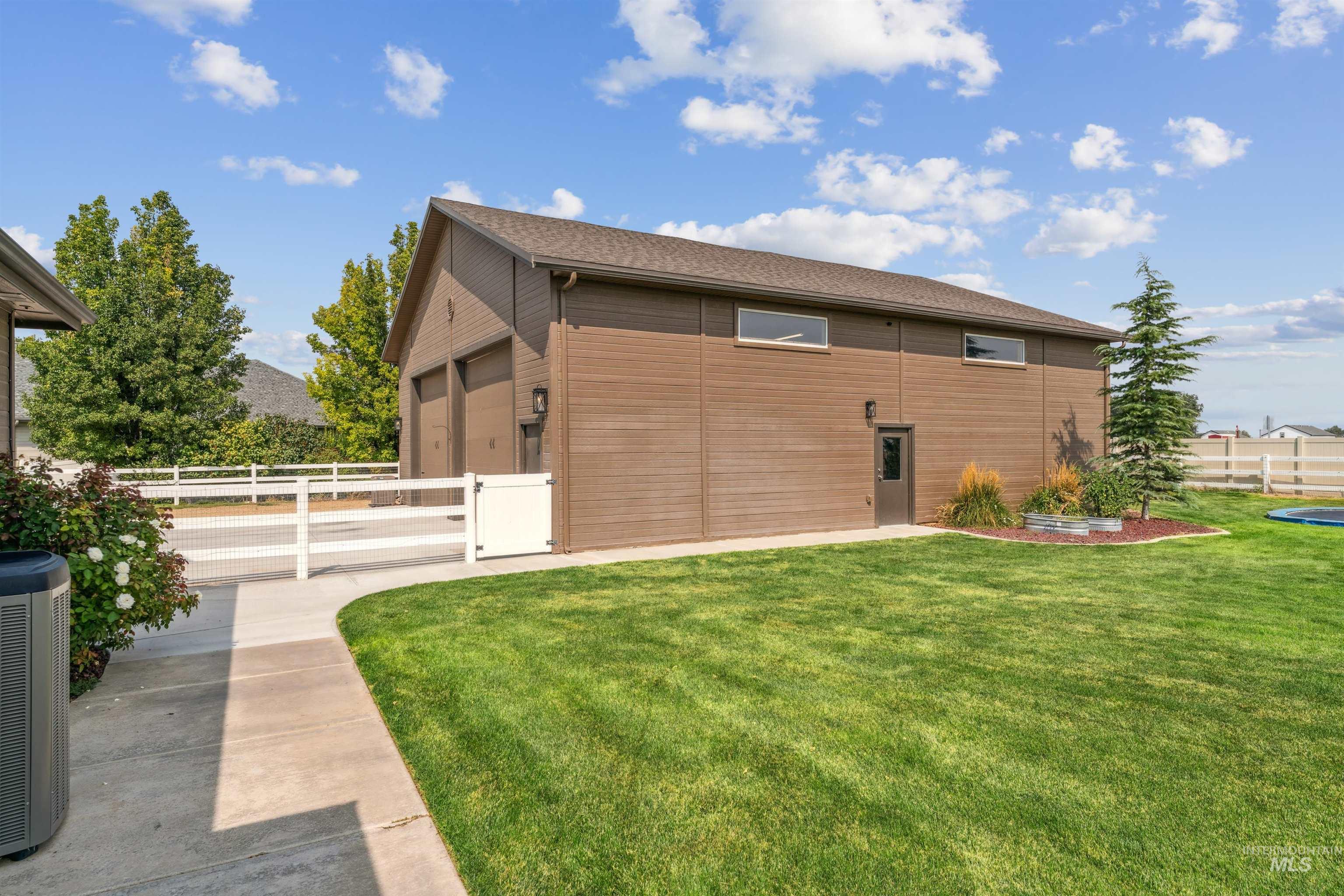 8216 S Buffalo Creek Ln, Meridian, Idaho 83642, 5 Bedrooms, 3.5 Bathrooms, Residential For Sale, Price $1,150,000, 98960698