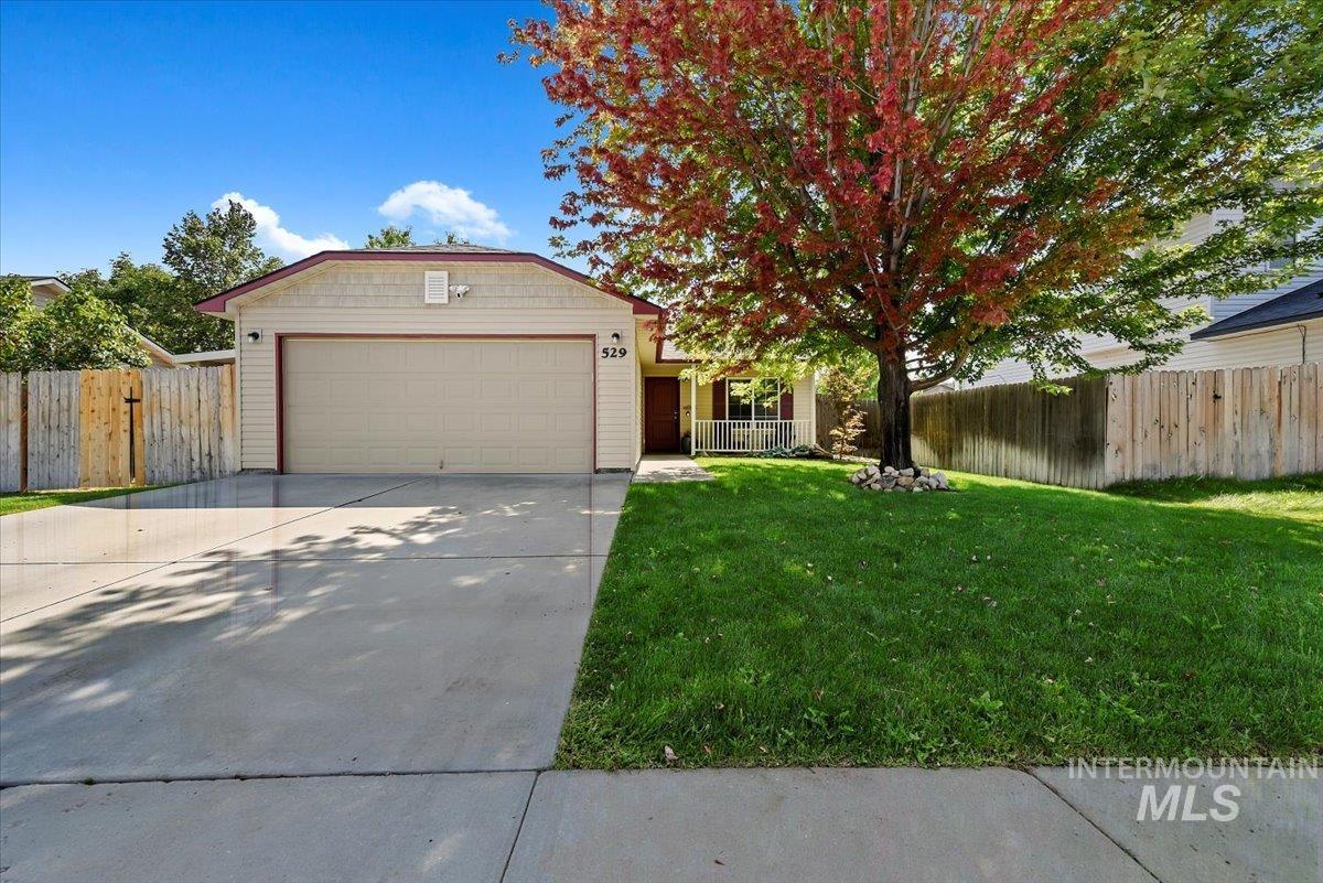 529 E Great Bear St, Kuna, Idaho 83634, 3 Bedrooms, 2 Bathrooms, Residential For Sale, Price $335,000, 98960702