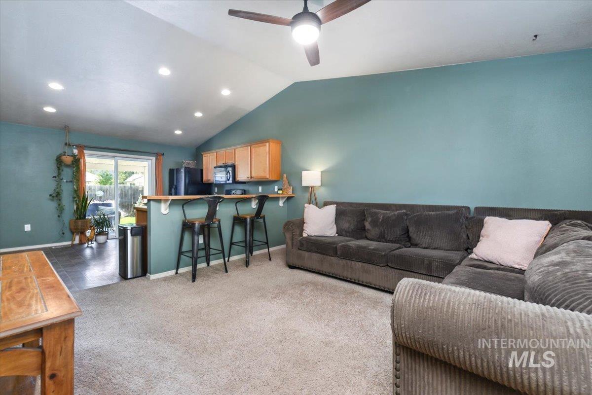 529 E Great Bear St, Kuna, Idaho 83634, 3 Bedrooms, 2 Bathrooms, Residential For Sale, Price $335,000, 98960702