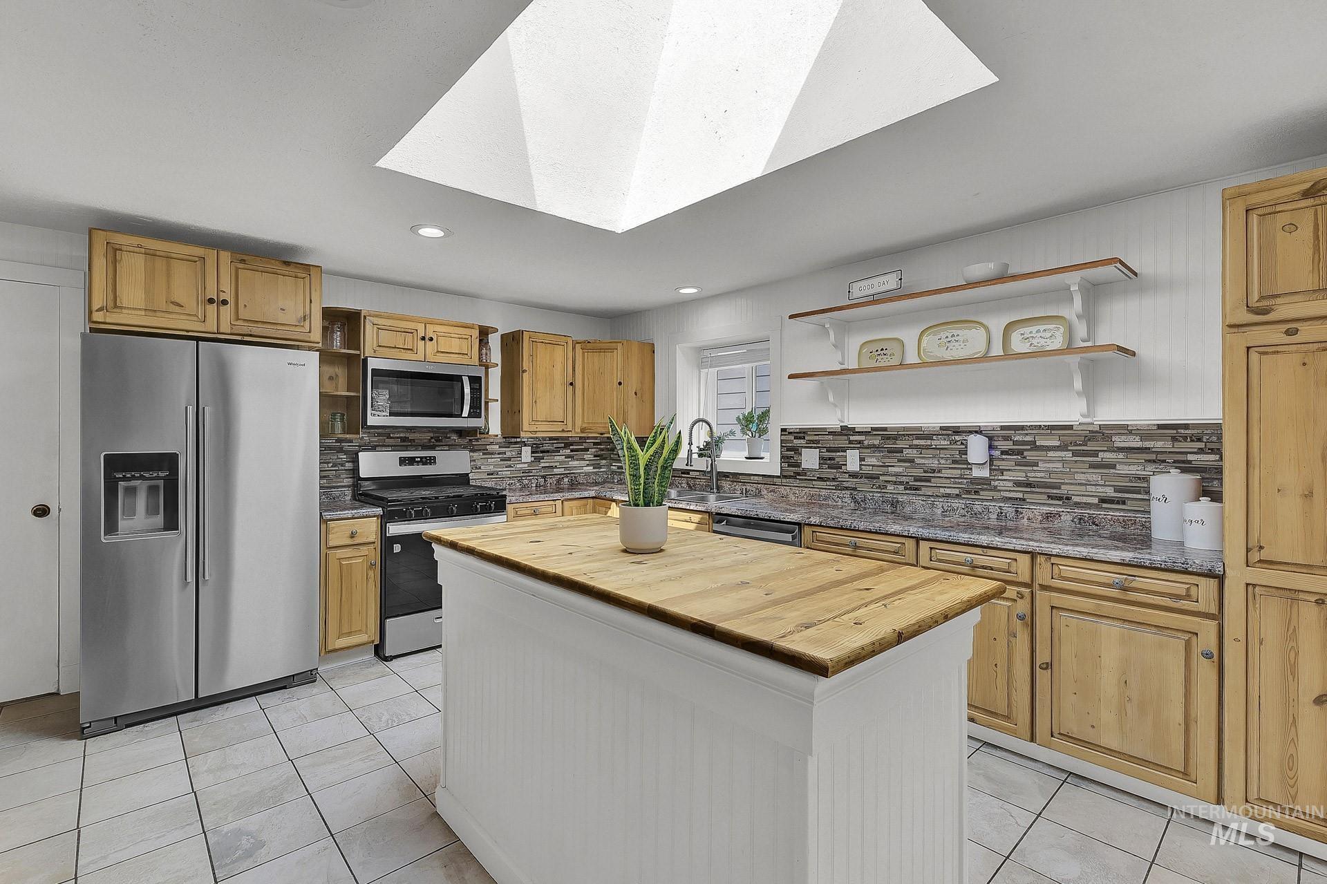 809 Astor Ave, Nampa, Idaho 83651, 4 Bedrooms, 3 Bathrooms, Residential For Sale, Price $549,900, 98960727