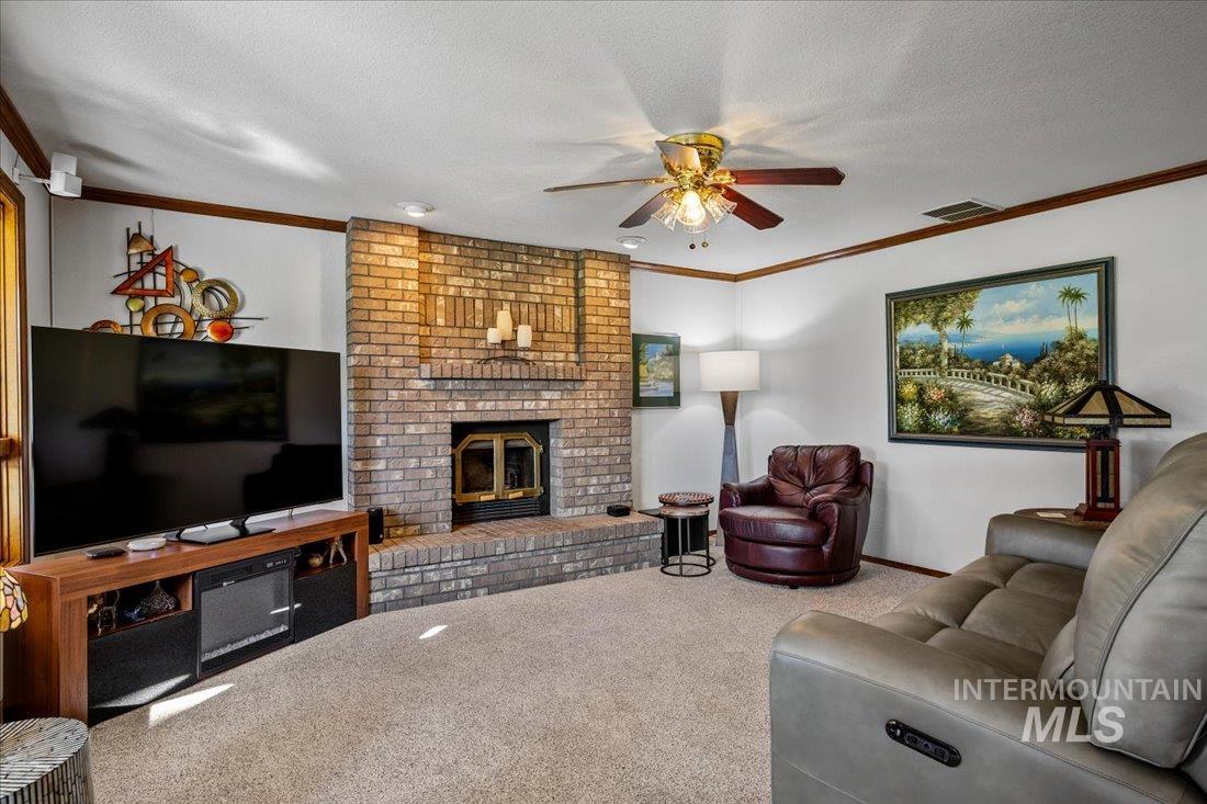 704 N Nicklaus Ln, Eagle, Idaho 83616-5358, 4 Bedrooms, 2.5 Bathrooms, Residential For Sale, Price $775,000, 98960729
