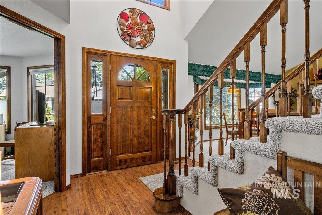 704 N Nicklaus Ln, Eagle, Idaho 83616-5358, 4 Bedrooms, 2.5 Bathrooms, Residential For Sale, Price $775,000, 98960729