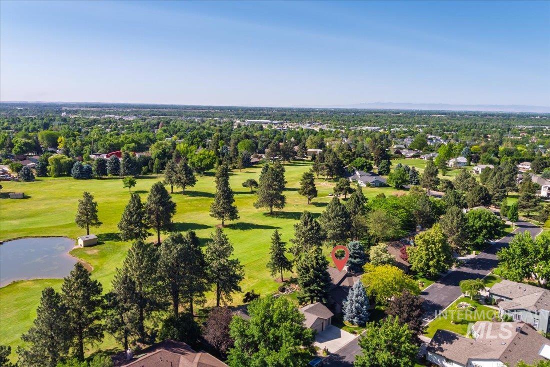 704 N Nicklaus Ln, Eagle, Idaho 83616-5358, 4 Bedrooms, 2.5 Bathrooms, Residential For Sale, Price $775,000, 98960729