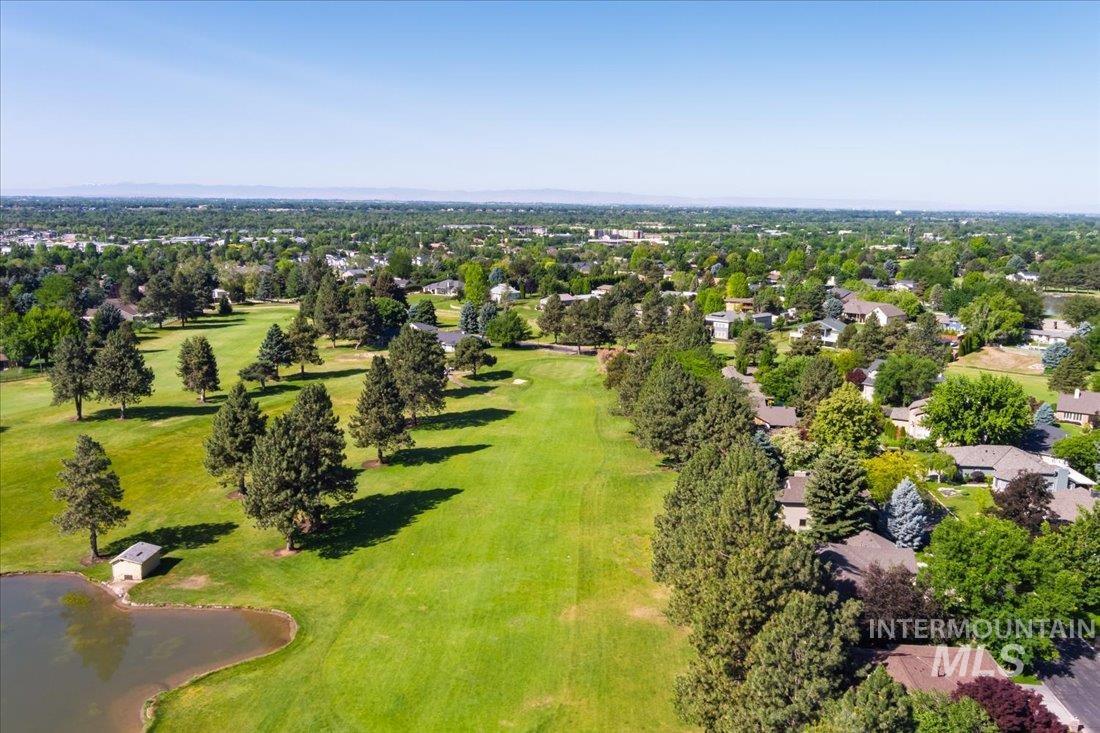 704 N Nicklaus Ln, Eagle, Idaho 83616-5358, 4 Bedrooms, 2.5 Bathrooms, Residential For Sale, Price $775,000, 98960729