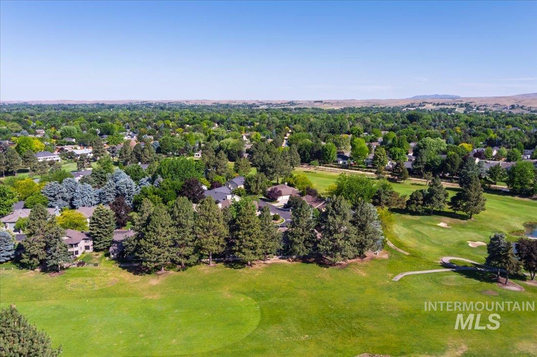 704 N Nicklaus Ln, Eagle, Idaho 83616-5358, 4 Bedrooms, 2.5 Bathrooms, Residential For Sale, Price $775,000, 98960729