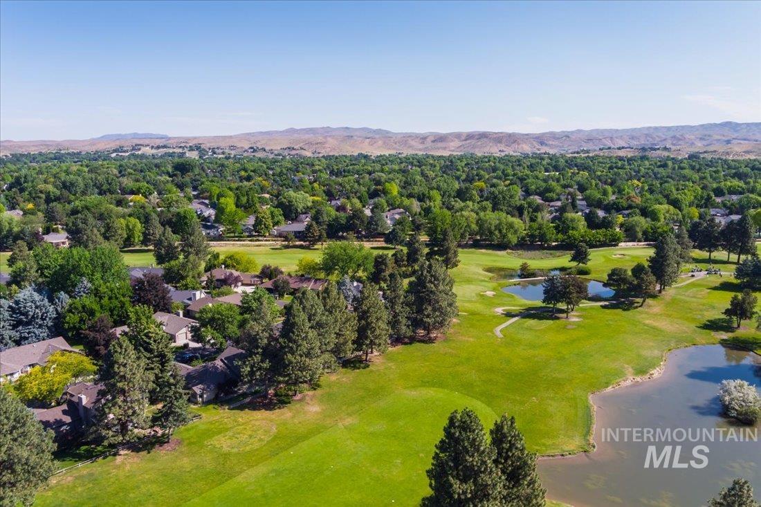 704 N Nicklaus Ln, Eagle, Idaho 83616-5358, 4 Bedrooms, 2.5 Bathrooms, Residential For Sale, Price $775,000, 98960729
