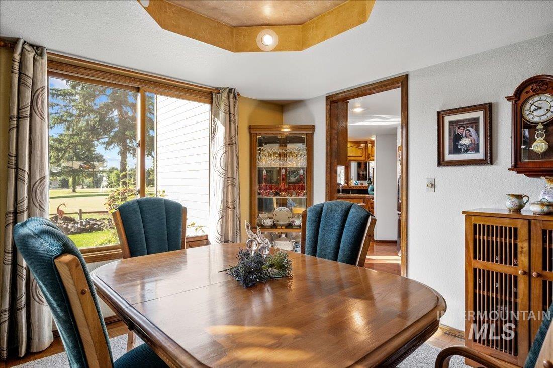 704 N Nicklaus Ln, Eagle, Idaho 83616-5358, 4 Bedrooms, 2.5 Bathrooms, Residential For Sale, Price $775,000, 98960729