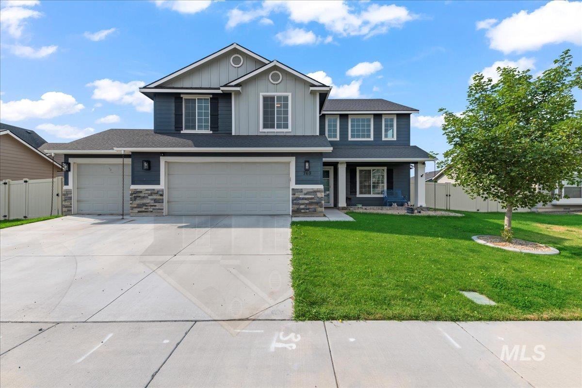 769 Bighorn Drive, Twin Falls, Idaho 83301, 4 Bedrooms, 2.5 Bathrooms, Residential For Sale, Price $520,000, 98960734