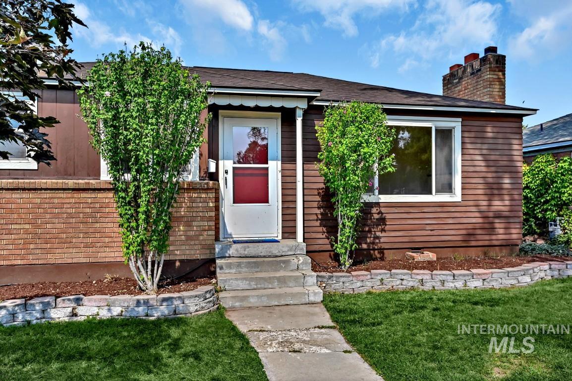 4910 W Edson Street, Boise, Idaho 83705, 2 Bedrooms, 1 Bathroom, Residential For Sale, Price $399,900, 98960736