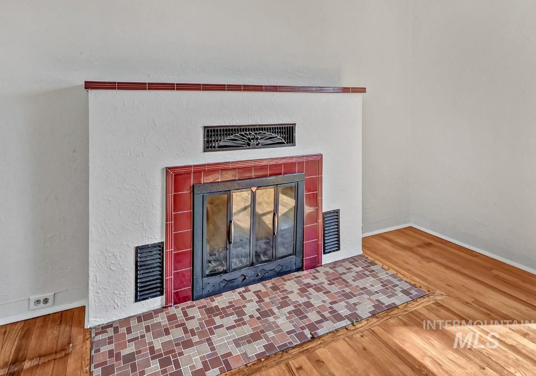 4910 W Edson Street, Boise, Idaho 83705, 2 Bedrooms, 1 Bathroom, Residential For Sale, Price $399,900, 98960736