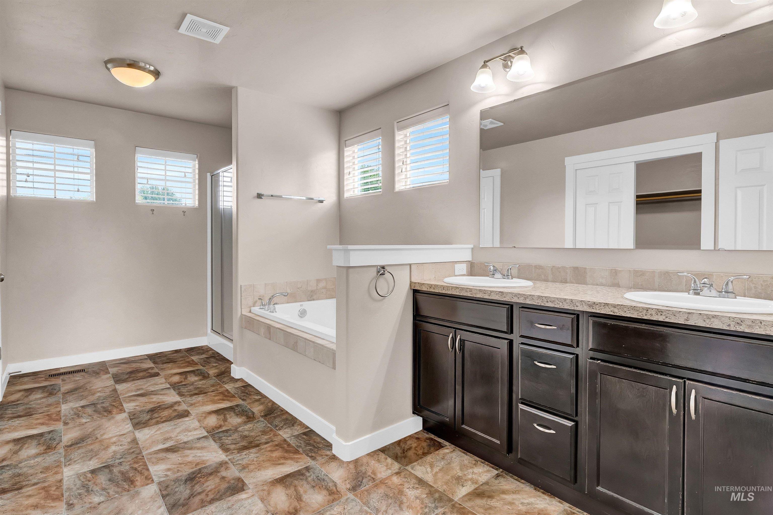2473 E Clackamas Court, Eagle, Idaho 83616, 4 Bedrooms, 2.5 Bathrooms, Residential For Sale, Price $586,000, 98960741