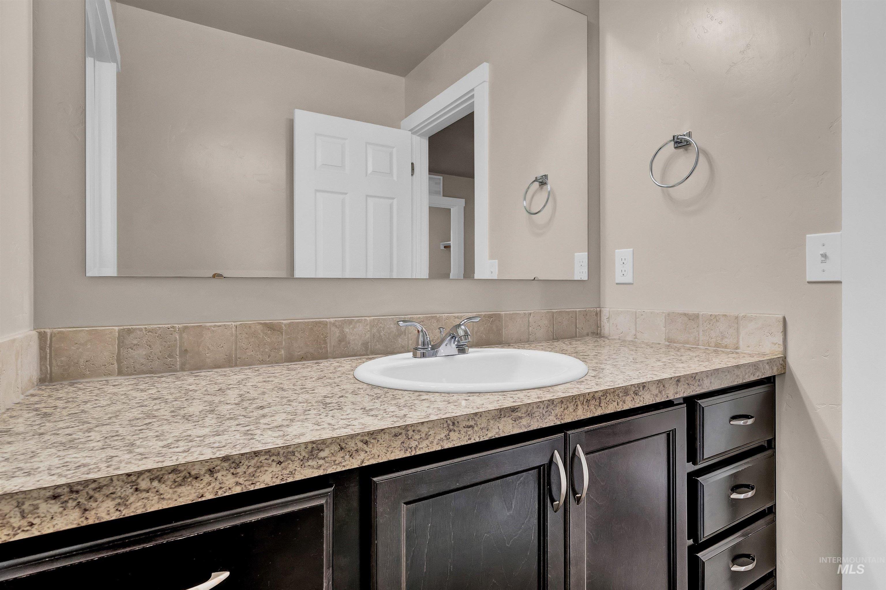 2473 E Clackamas Court, Eagle, Idaho 83616, 4 Bedrooms, 2.5 Bathrooms, Residential For Sale, Price $586,000, 98960741