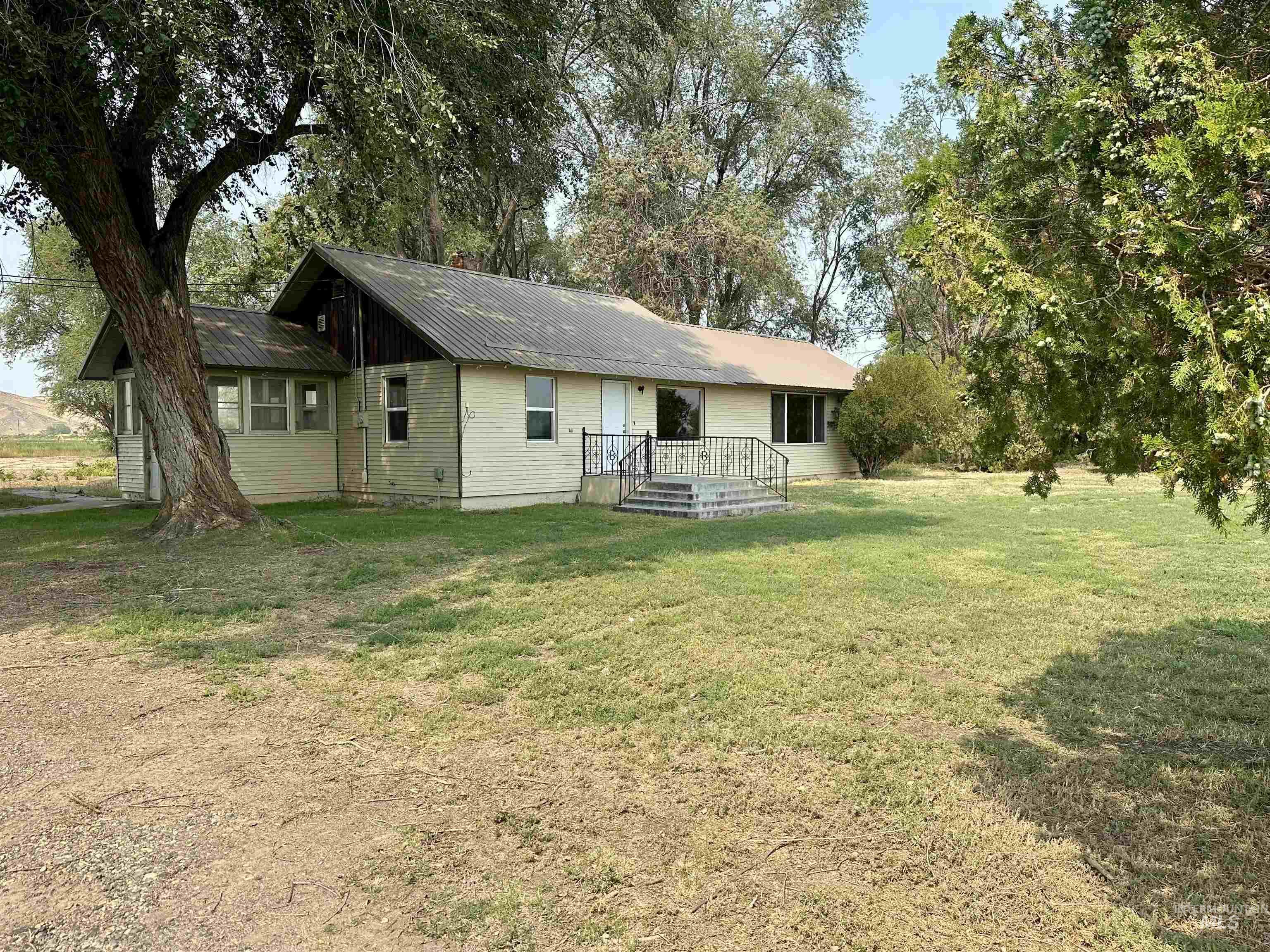 3987 Lincoln Dr, Ontario, Oregon 97914, 2 Bedrooms, 2 Bathrooms, Residential For Sale, Price $349,900, 98960748