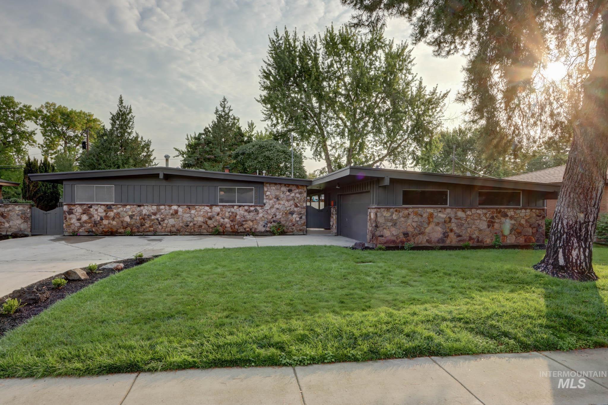 6906 W Hummel Drive, Boise, Idaho 83709, 3 Bedrooms, 2 Bathrooms, Residential For Sale, Price $524,000, 98960751