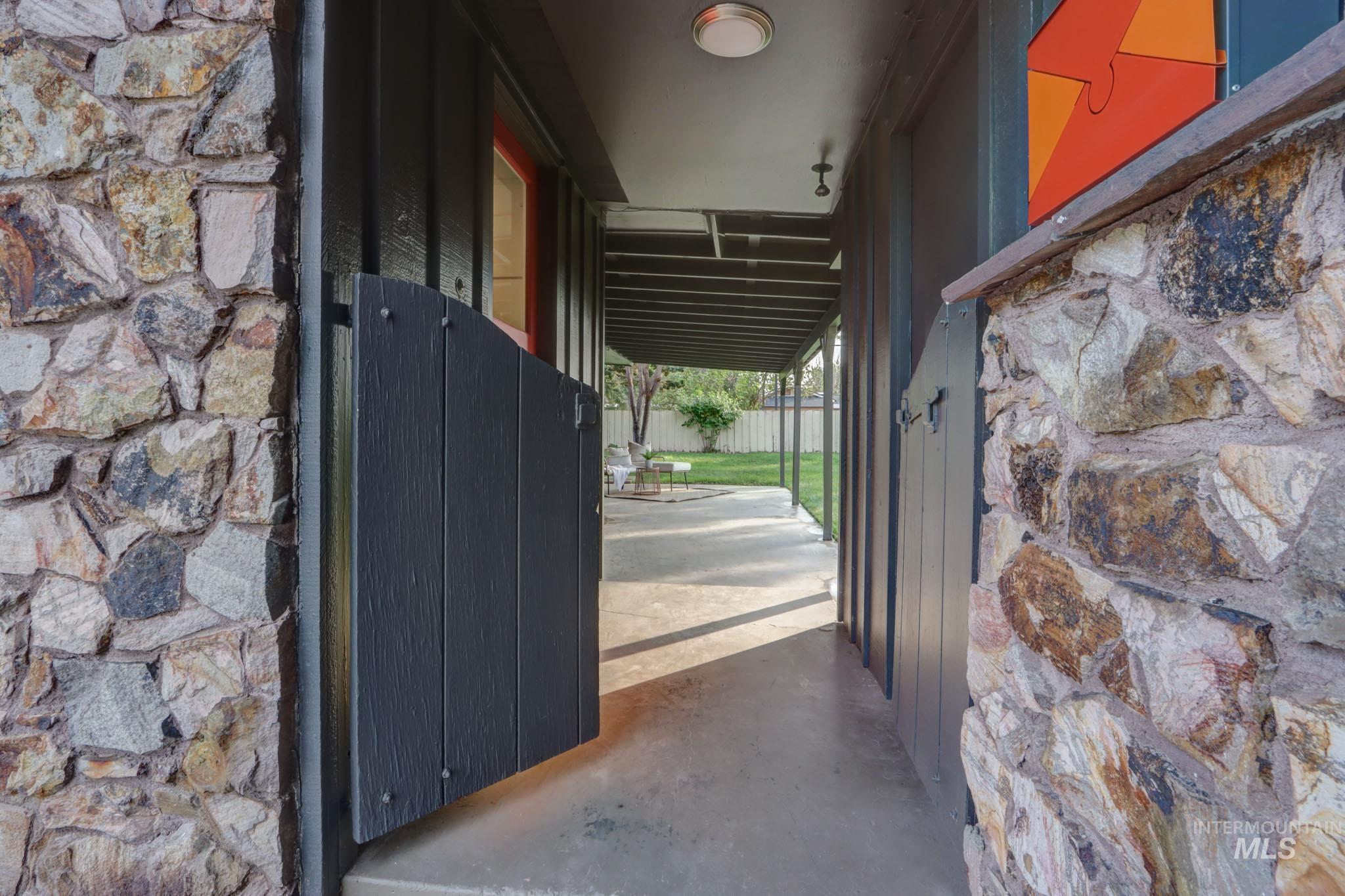 6906 W Hummel Drive, Boise, Idaho 83709, 3 Bedrooms, 2 Bathrooms, Residential For Sale, Price $524,000, 98960751
