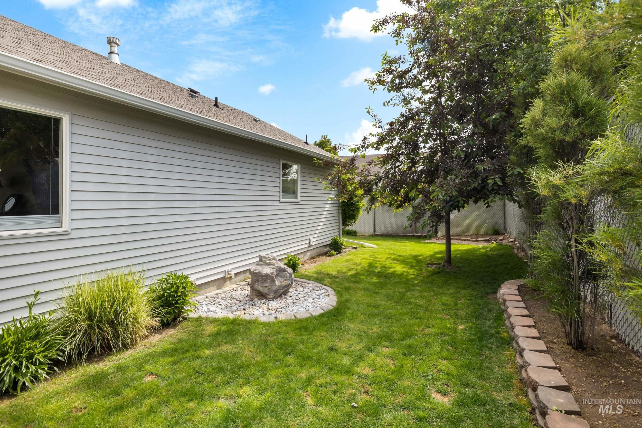 8093 Penny Lane, Garden City, Idaho 83714, 2 Bedrooms, 2.5 Bathrooms, Residential For Sale, Price $374,900, 98960755