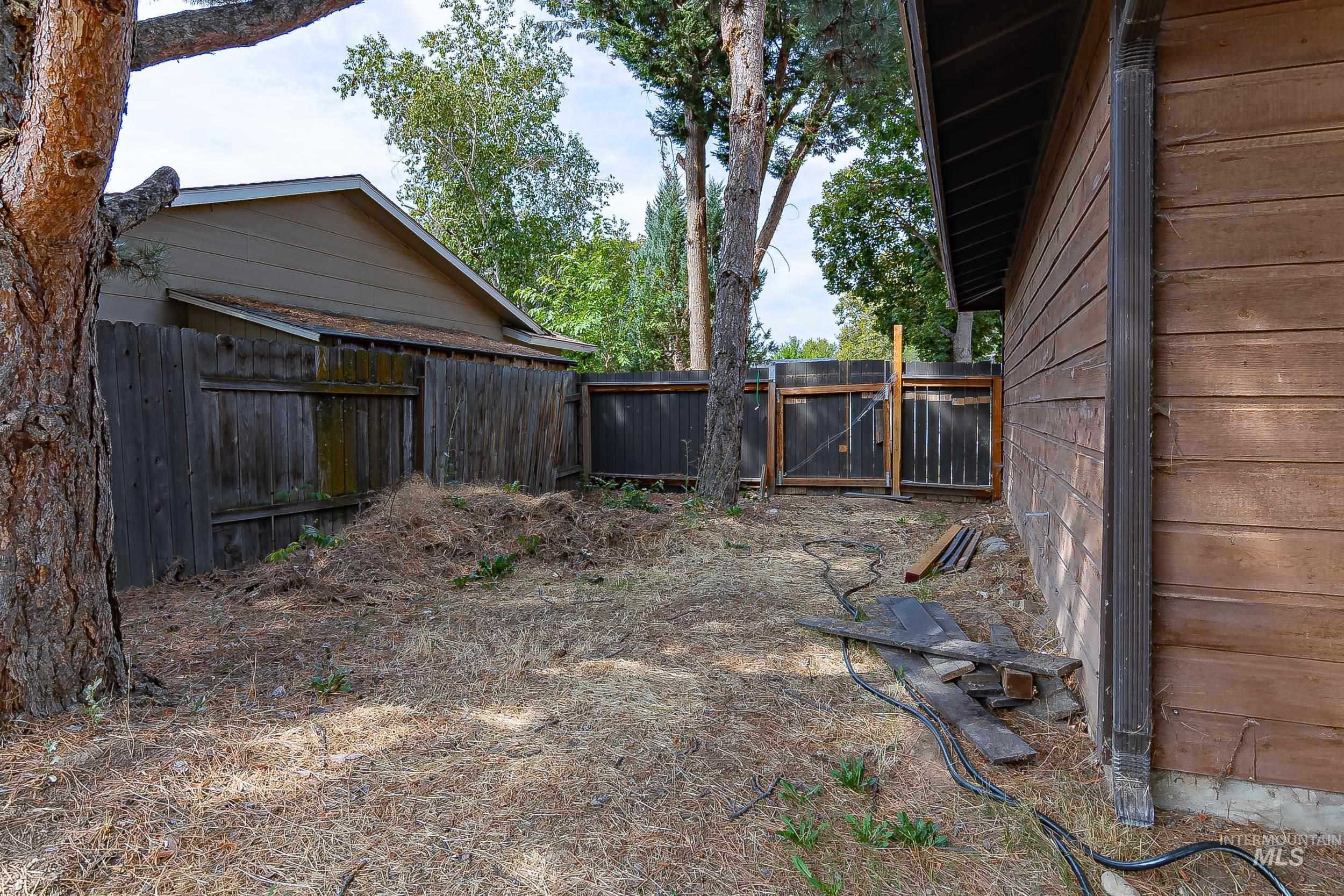 3552 N Covered Wagon Way, Boise, Idaho 83713, 3 Bedrooms, 1.5 Bathrooms, Residential For Sale, Price $390,000, 98960757