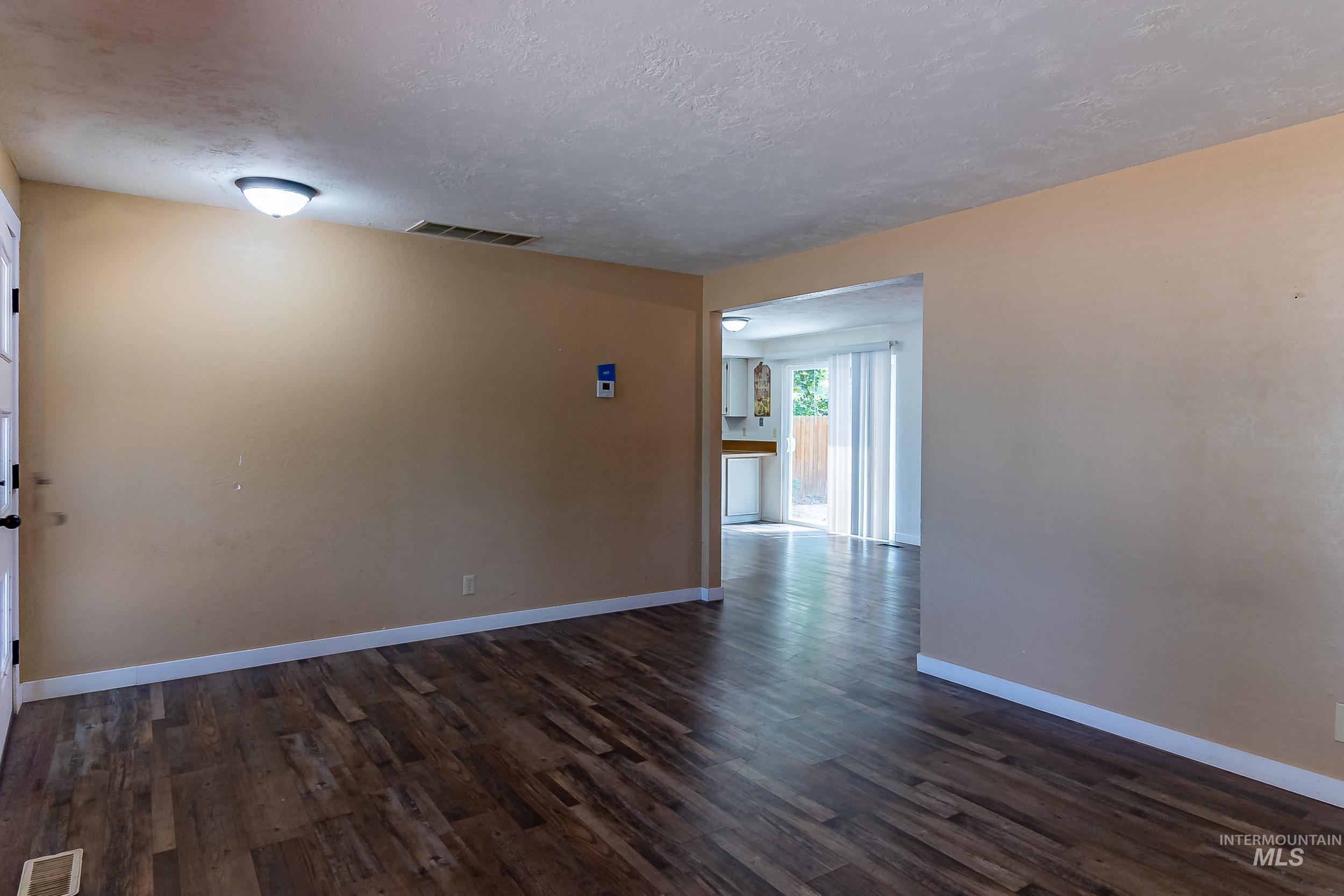 3552 N Covered Wagon Way, Boise, Idaho 83713, 3 Bedrooms, 1.5 Bathrooms, Residential For Sale, Price $390,000, 98960757