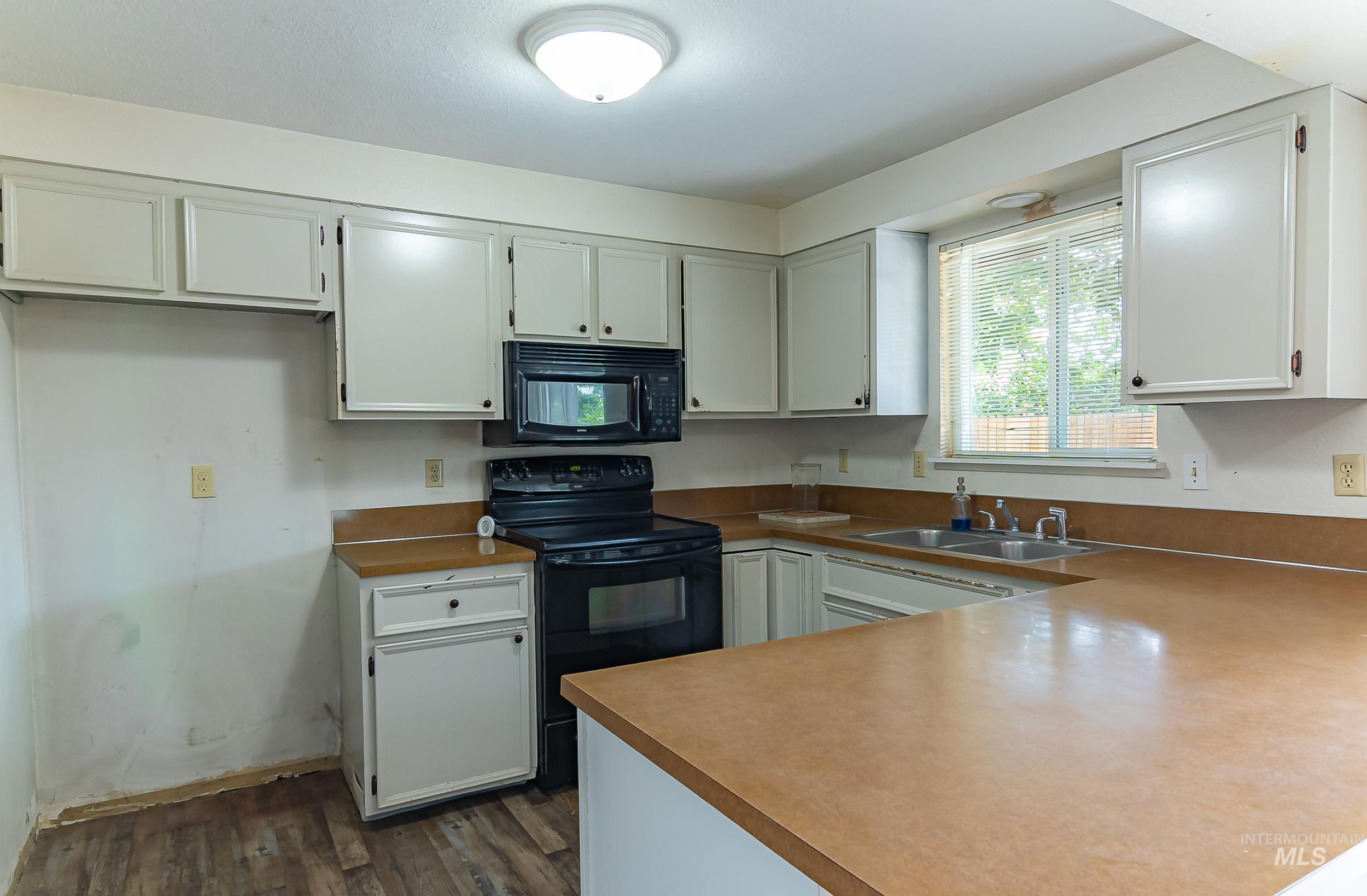3552 N Covered Wagon Way, Boise, Idaho 83713, 3 Bedrooms, 1.5 Bathrooms, Residential For Sale, Price $390,000, 98960757