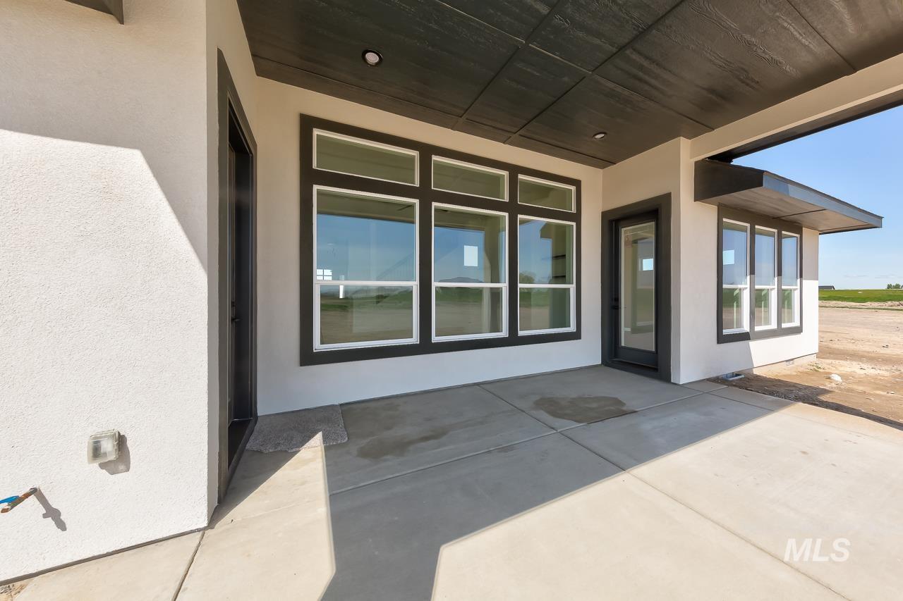 patio and stucco siding