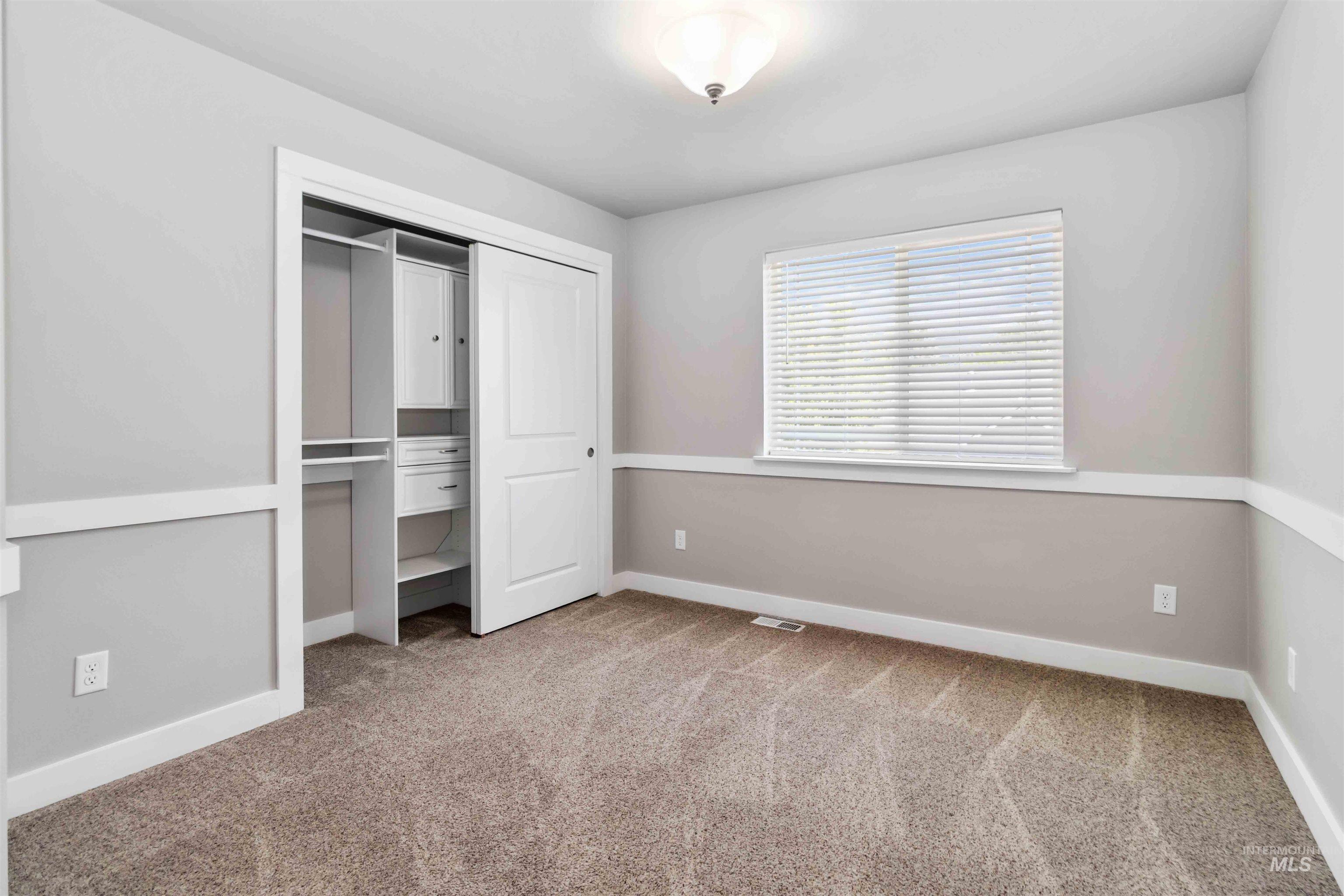 9193 W Brogan Dr., Boise, Idaho 83709, 2 Bedrooms, 2 Bathrooms, Residential Income For Sale, Price $310,000, 98960769