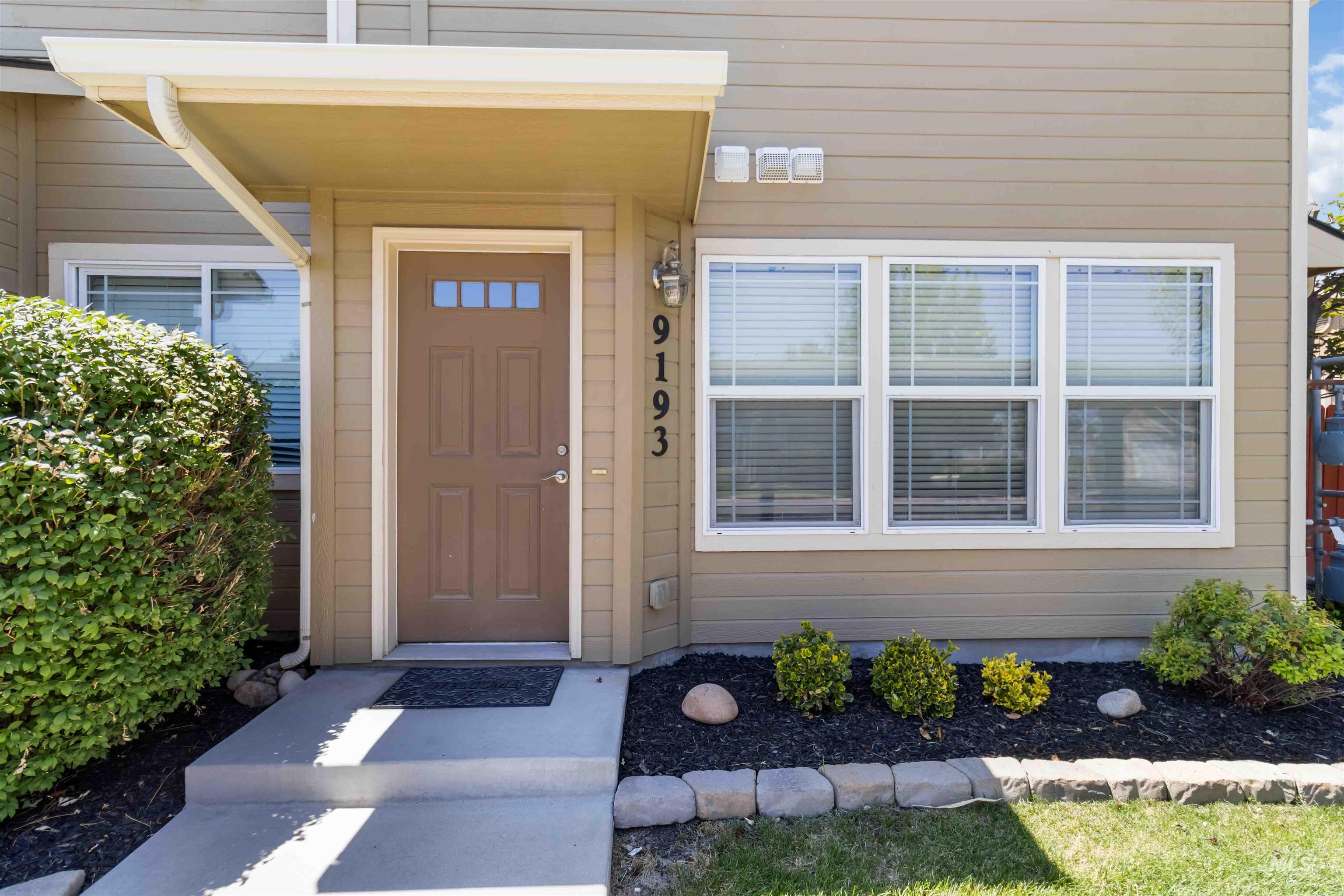 9193 W Brogan Dr., Boise, Idaho 83709, 2 Bedrooms, 2 Bathrooms, Residential Income For Sale, Price $310,000, 98960769