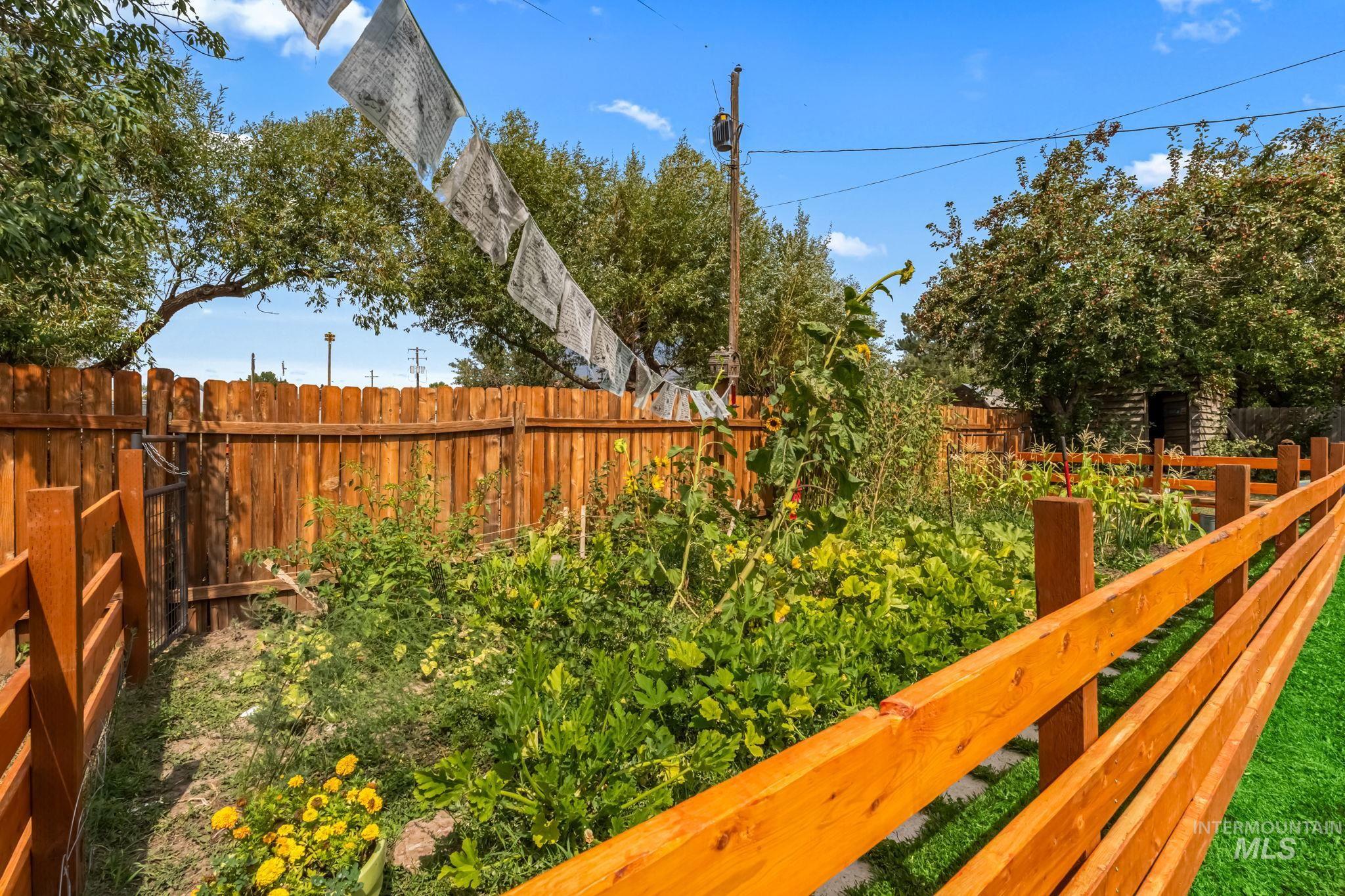 115 E Garnet Ave, Fairfield, Idaho 83327, 4 Bedrooms, 2.5 Bathrooms, Residential For Sale, Price $459,000, 98960777